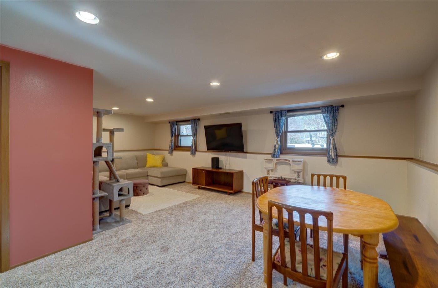 2914 Greenway Trail