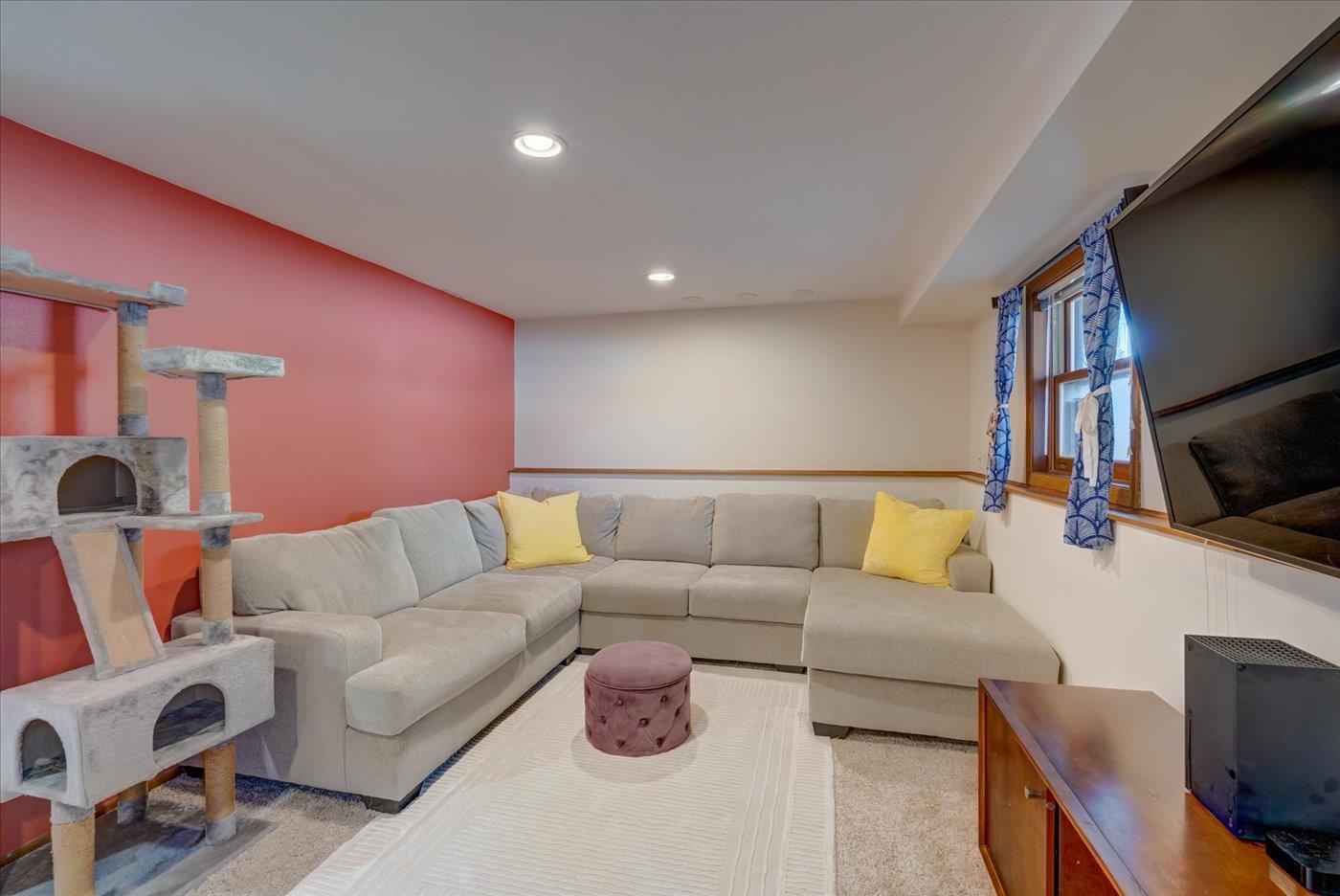 2914 Greenway Trail