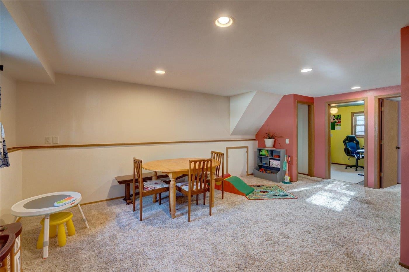2914 Greenway Trail