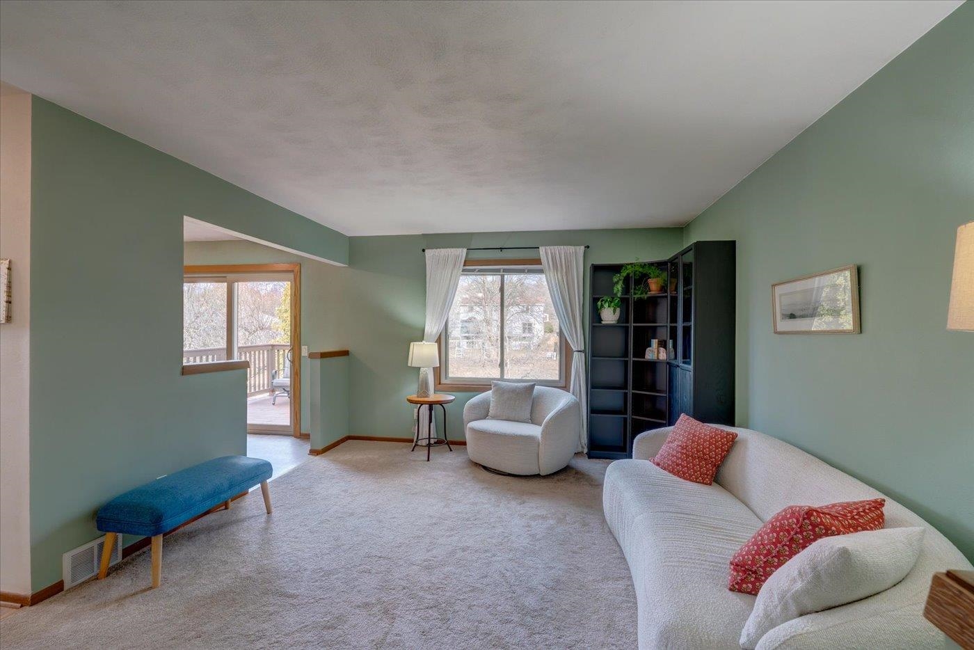 2914 Greenway Trail
