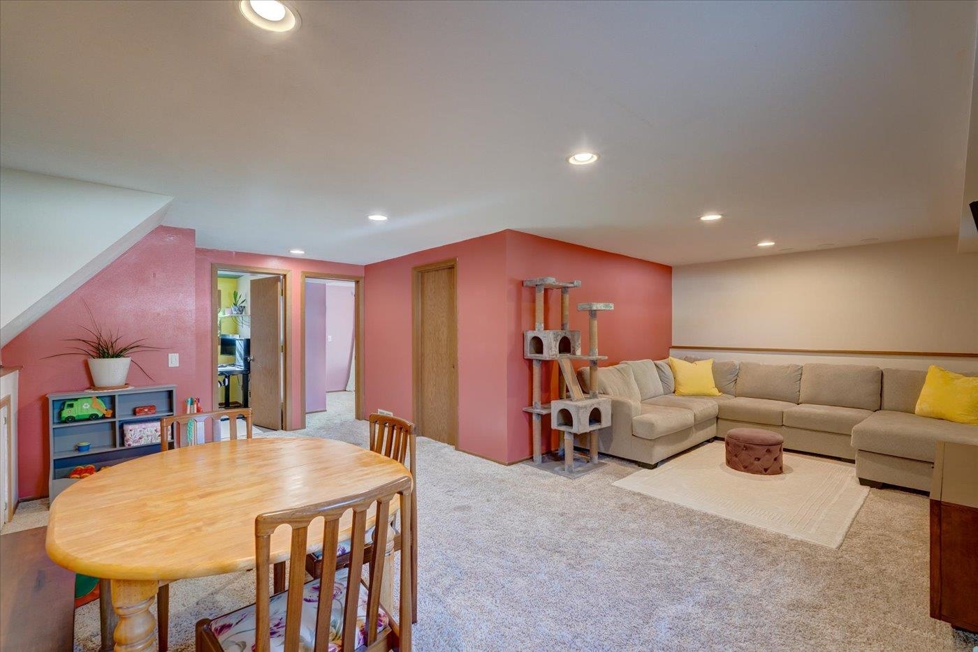 2914 Greenway Trail