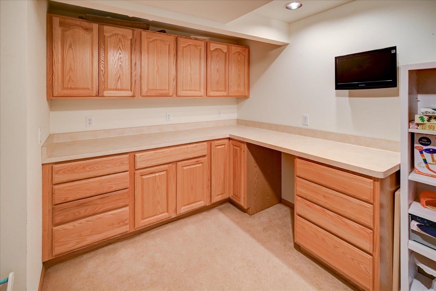 500 Prairieview Court