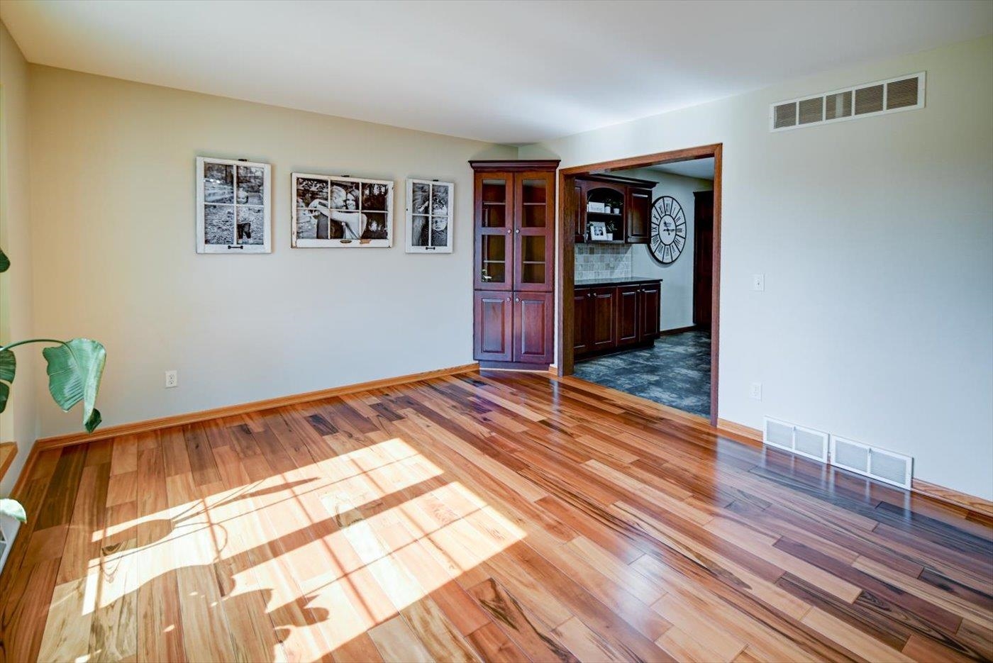 500 Prairieview Court