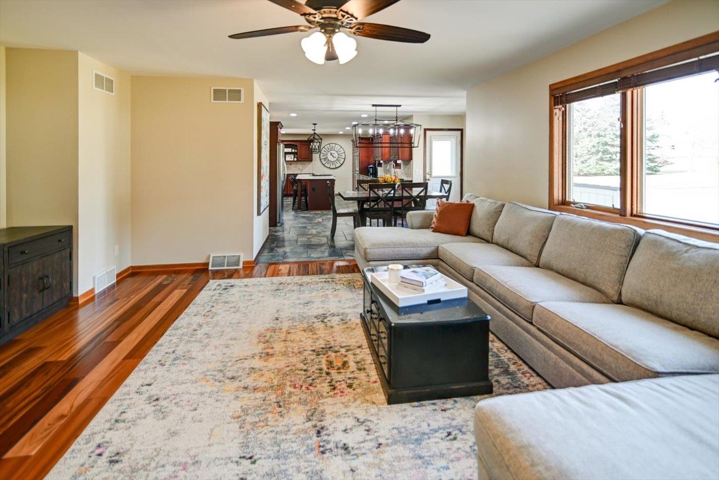 500 Prairieview Court