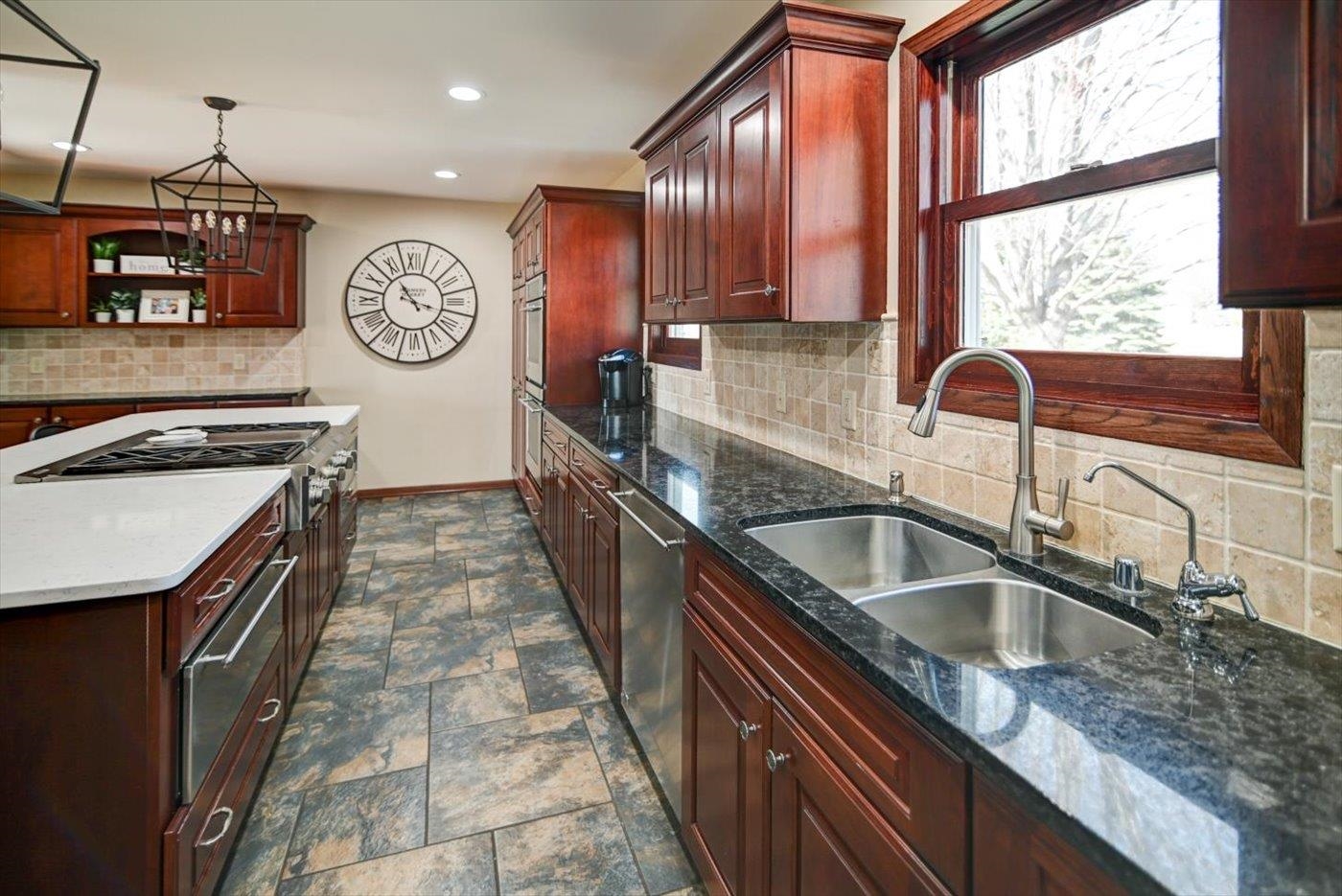 500 Prairieview Court