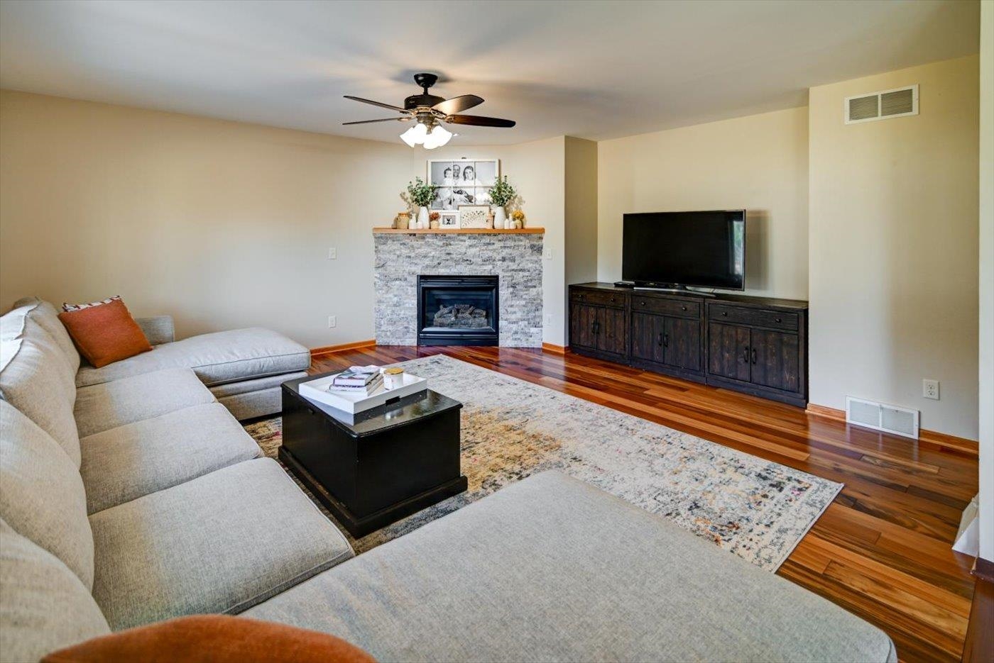 500 Prairieview Court