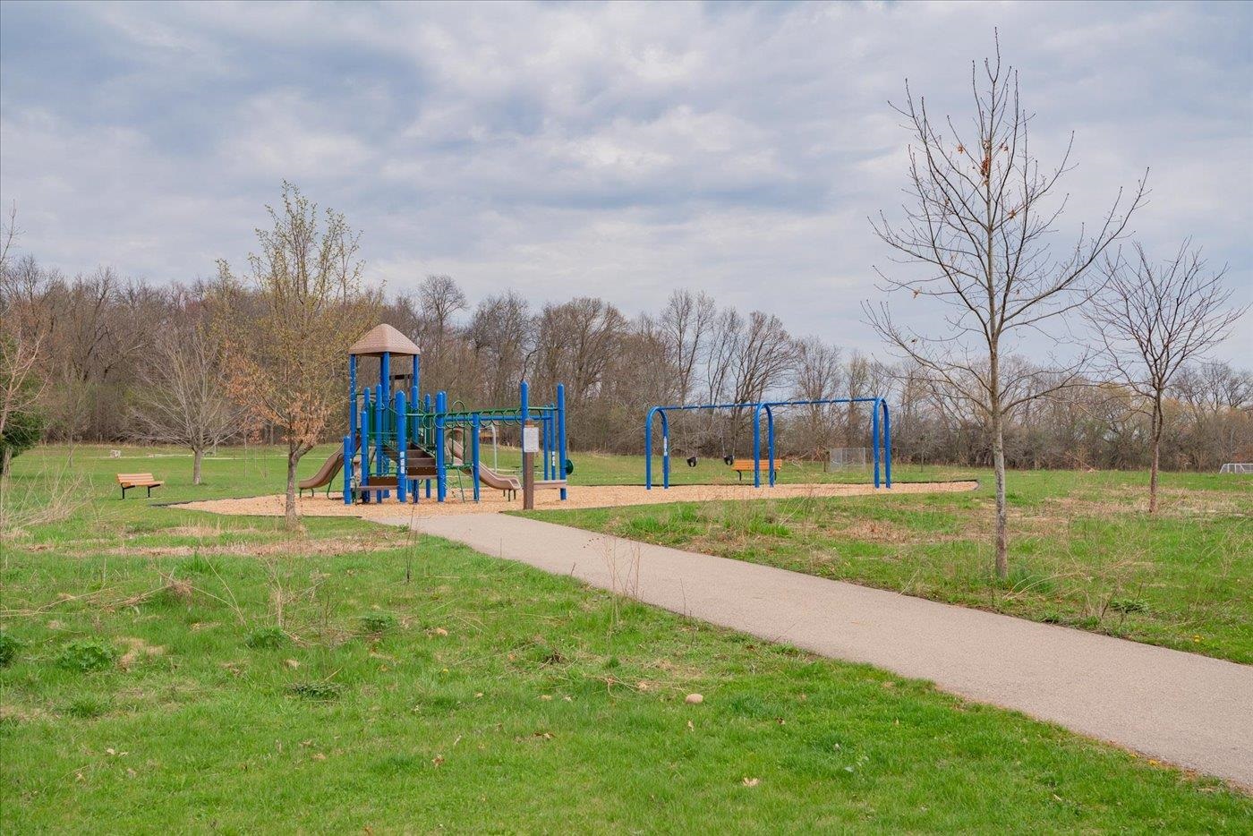 4402 Prairieview Drive