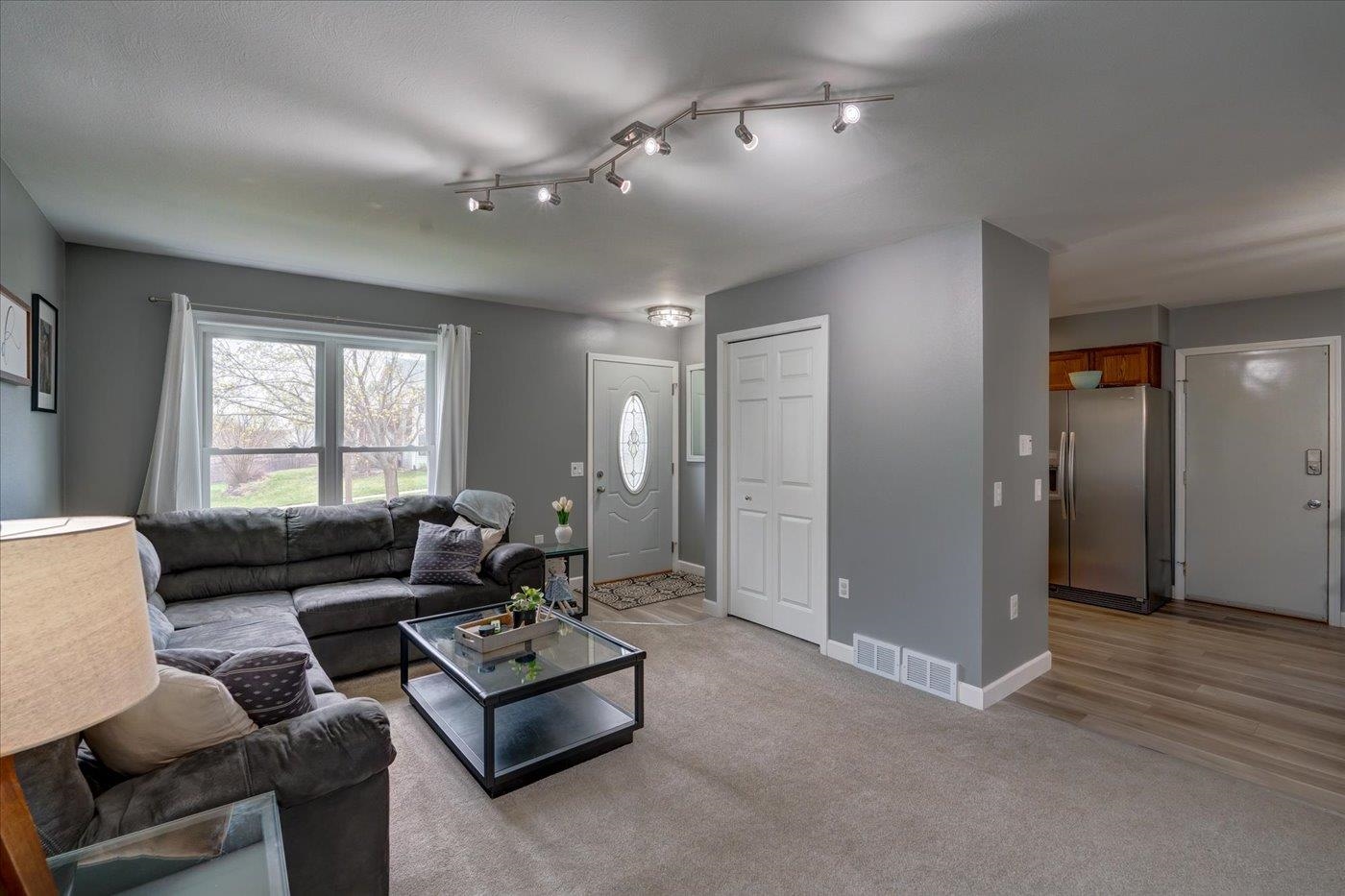 4402 Prairieview Drive