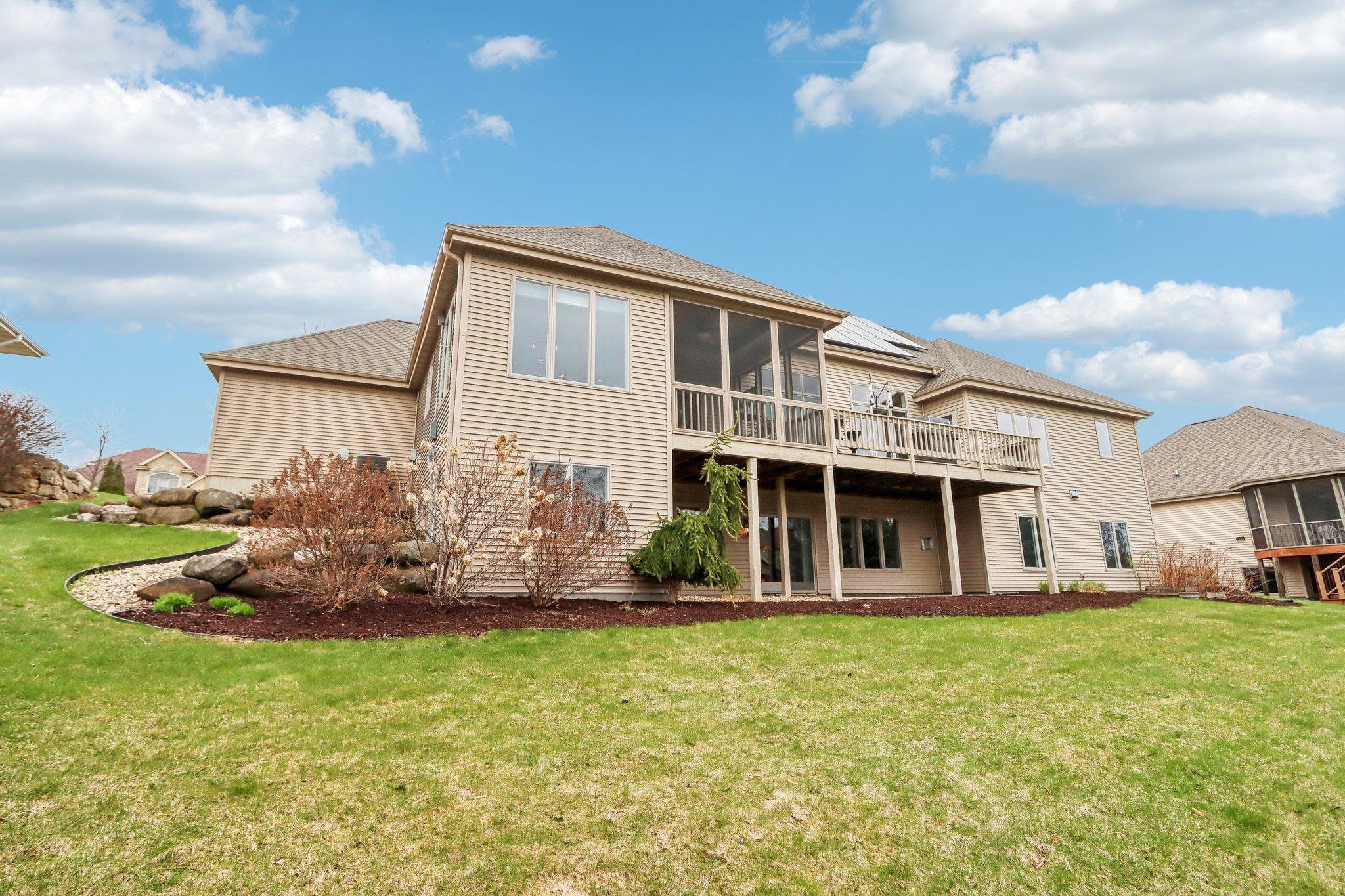 9719 Sandhill Road