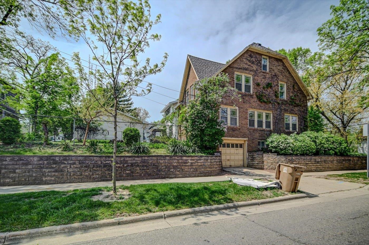 1101 Erin Street