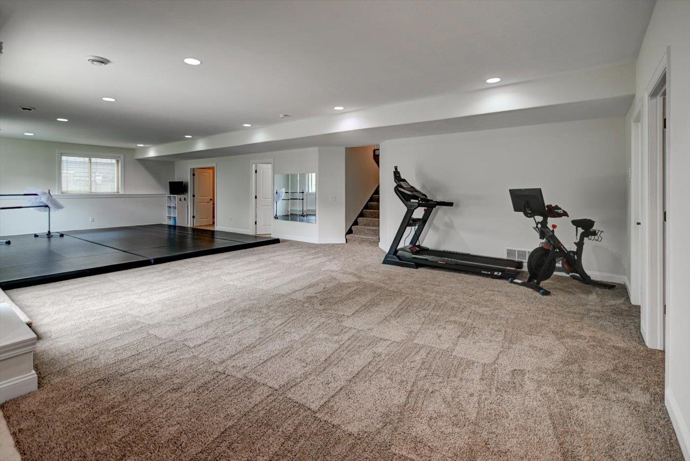 825 Richard Way