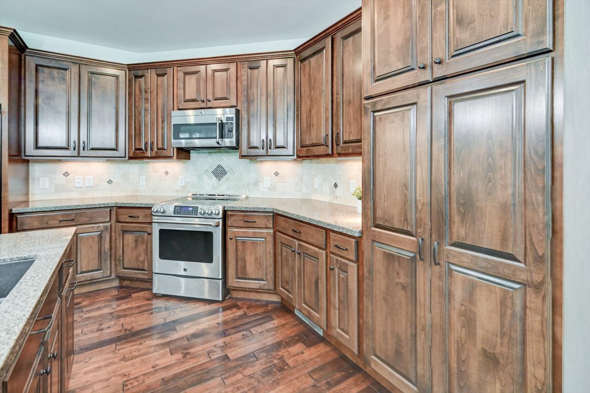 825 Richard Way