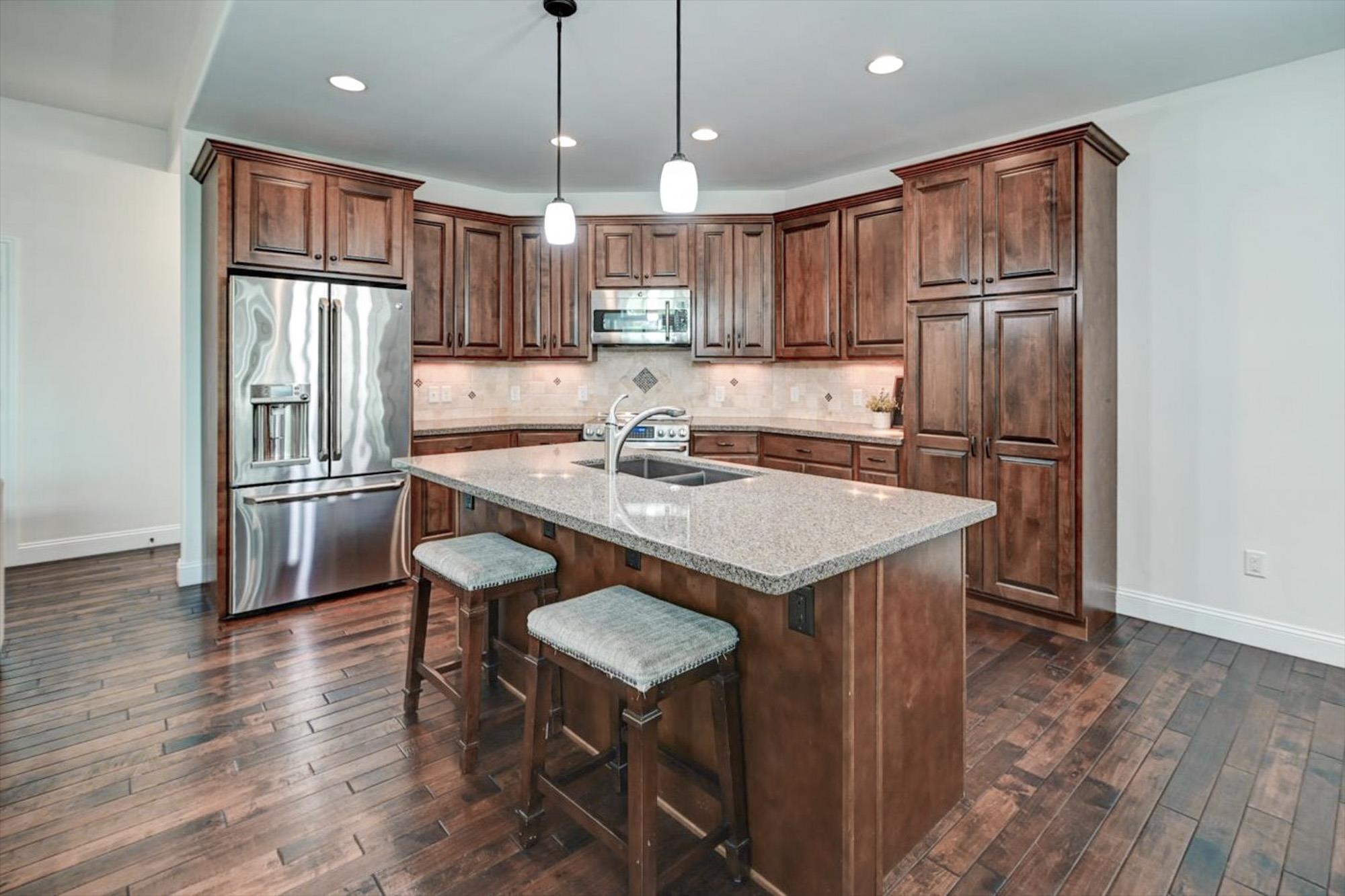 825 Richard Way