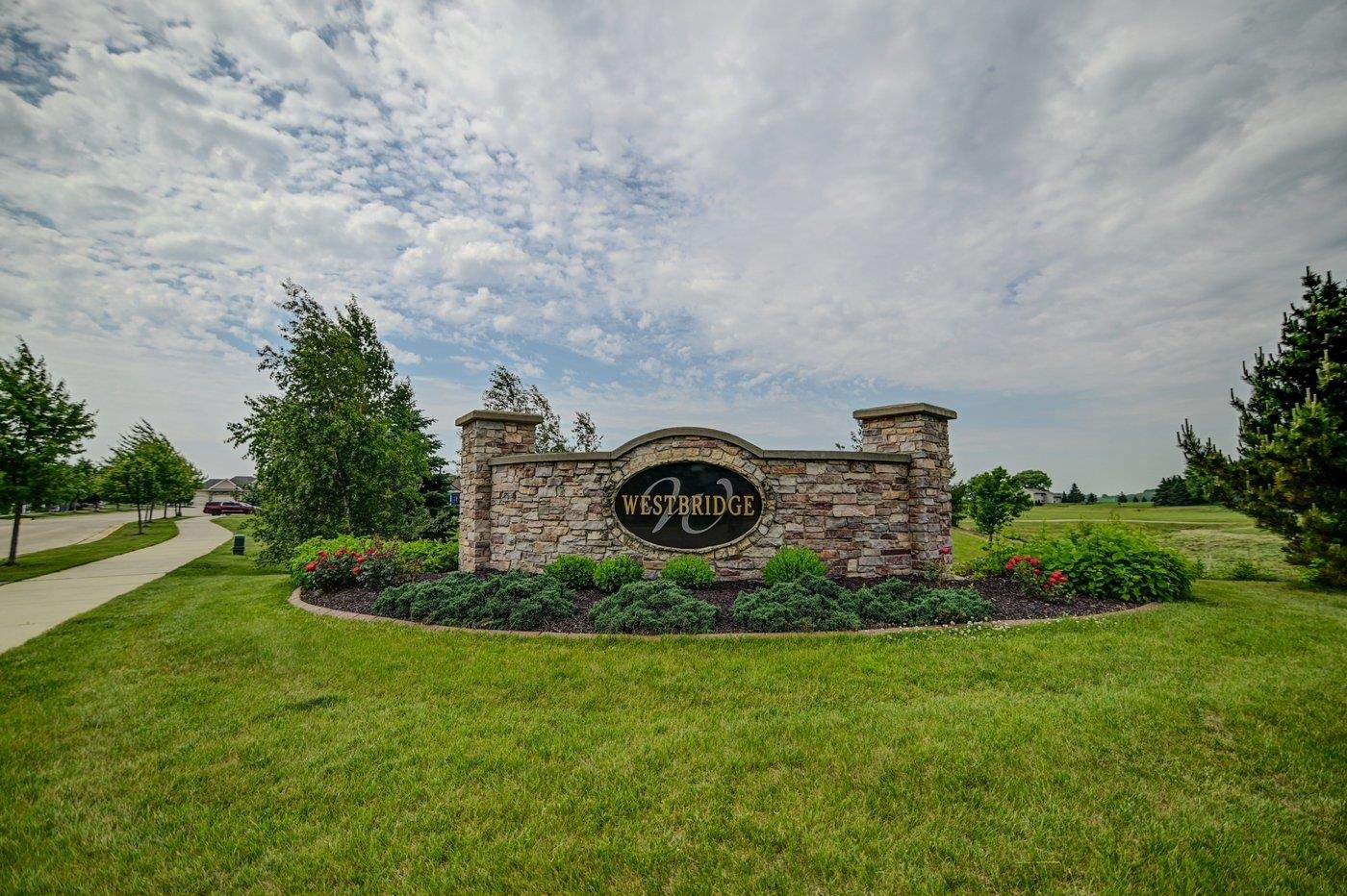 825 Richard Way