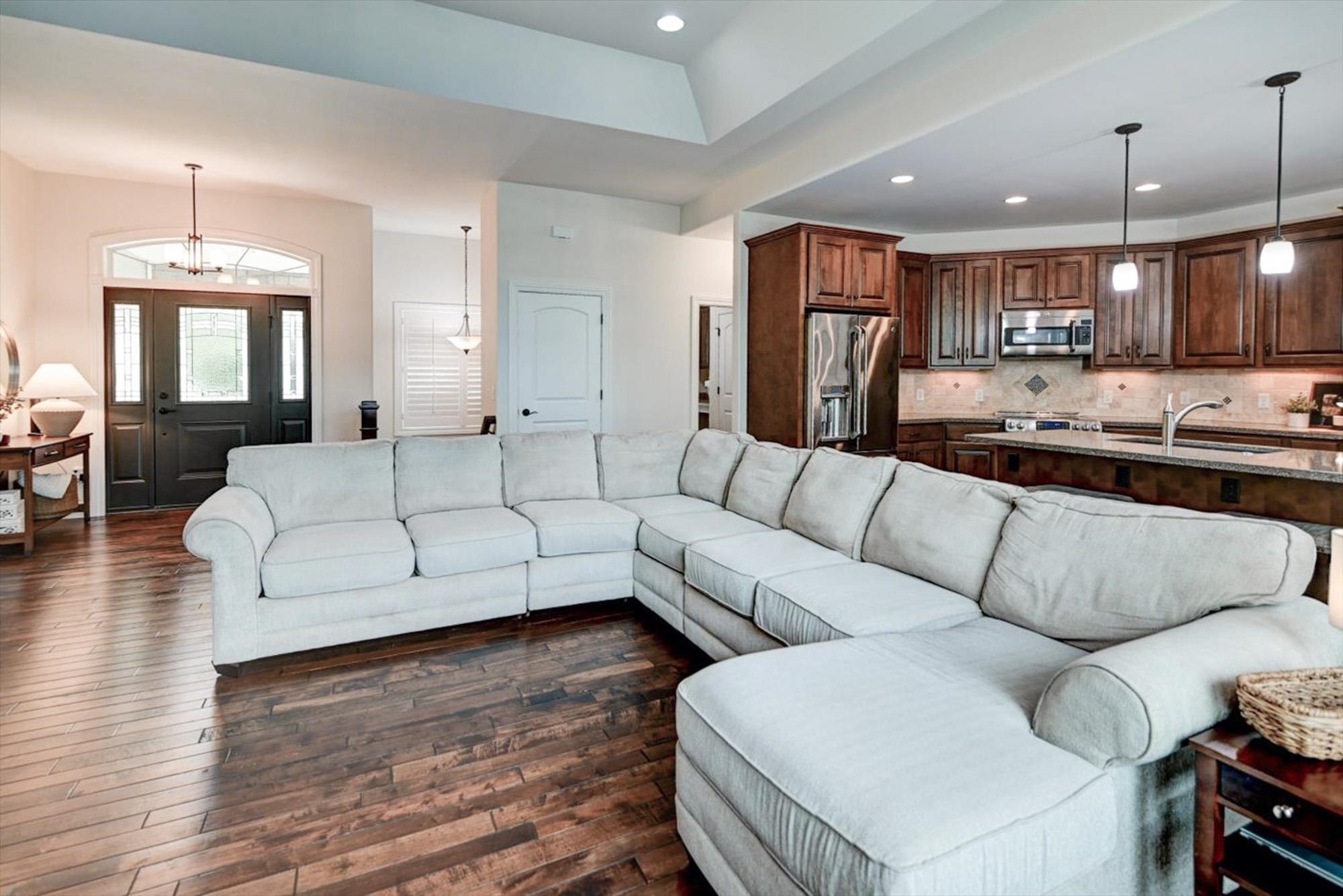 825 Richard Way