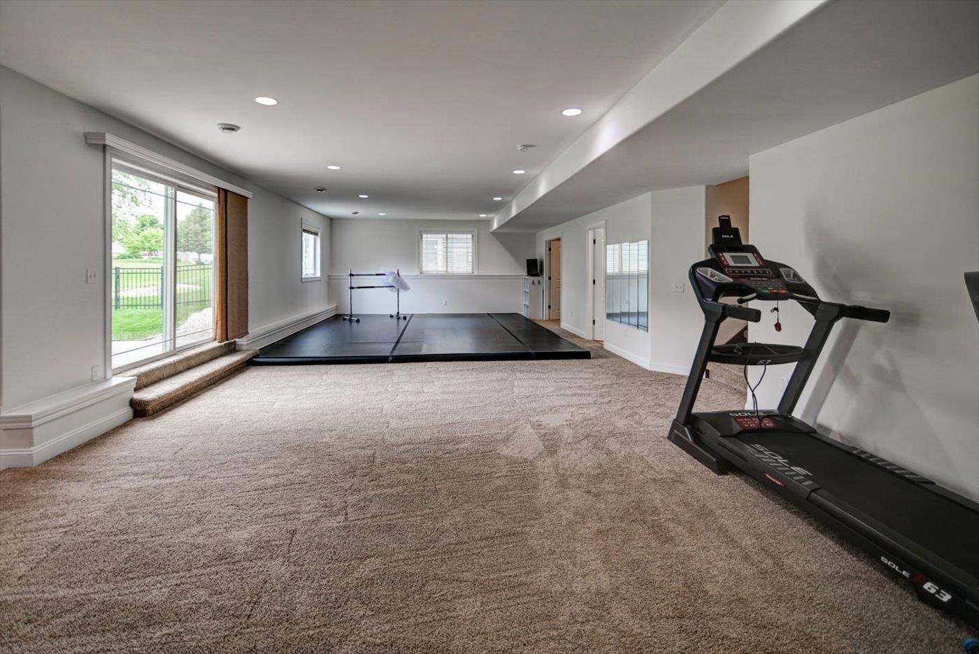 825 Richard Way