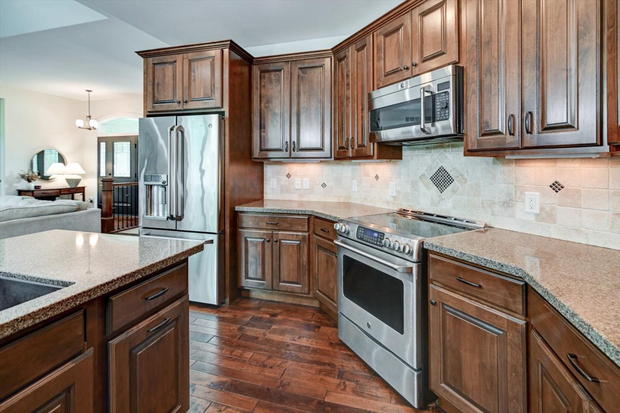 825 Richard Way