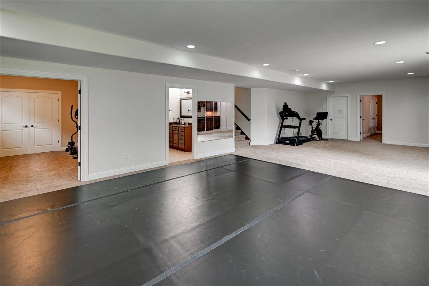 825 Richard Way