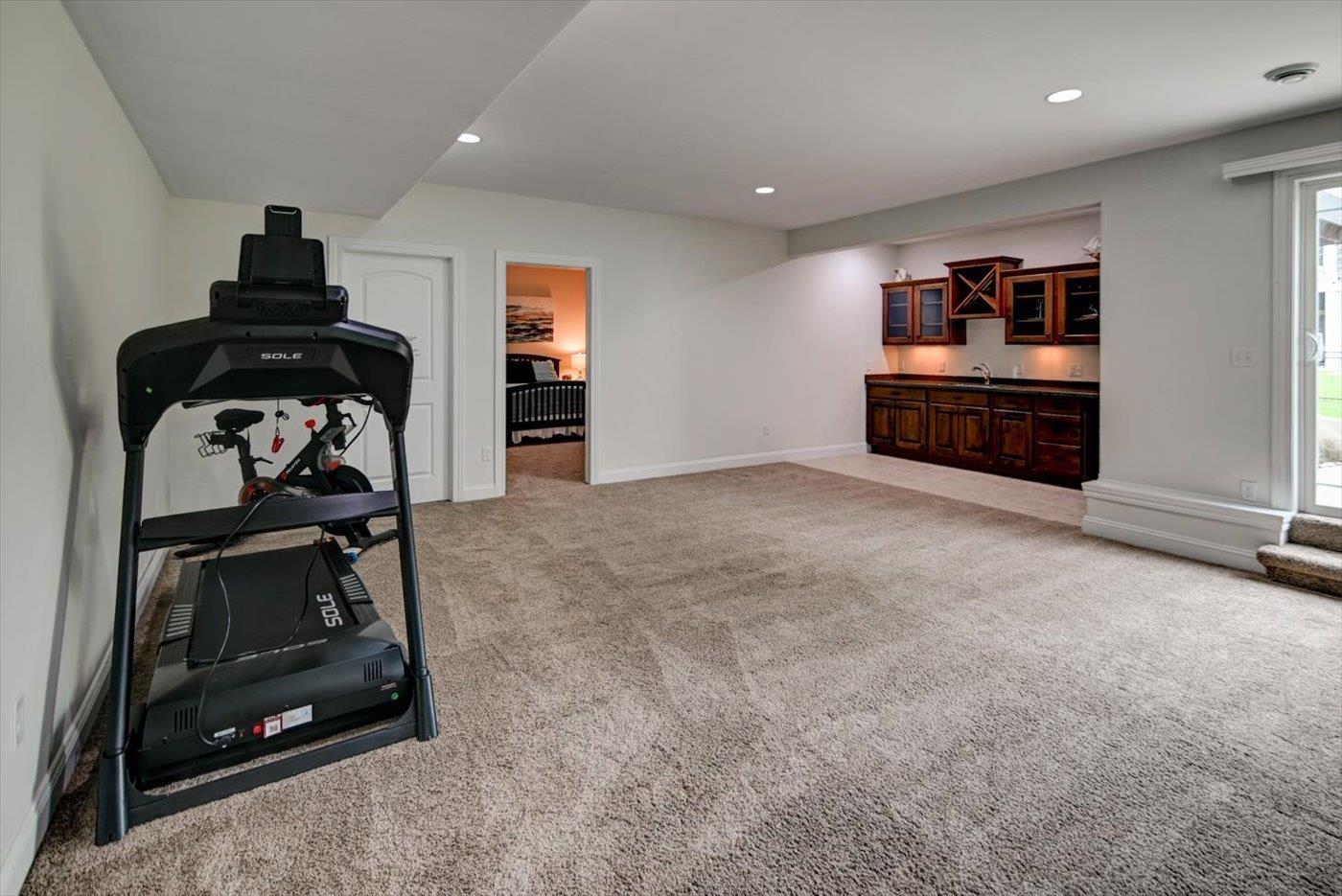825 Richard Way