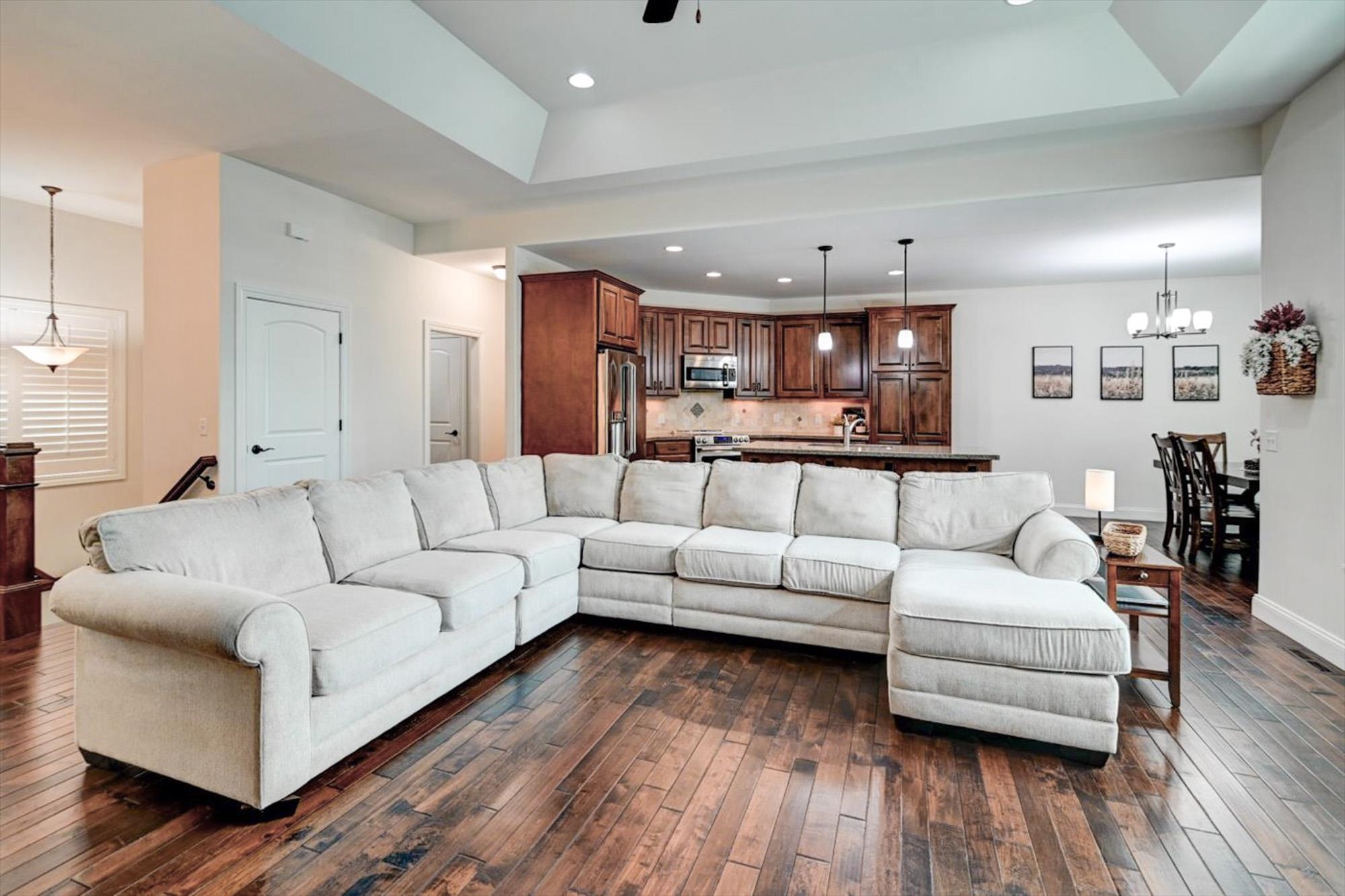 825 Richard Way