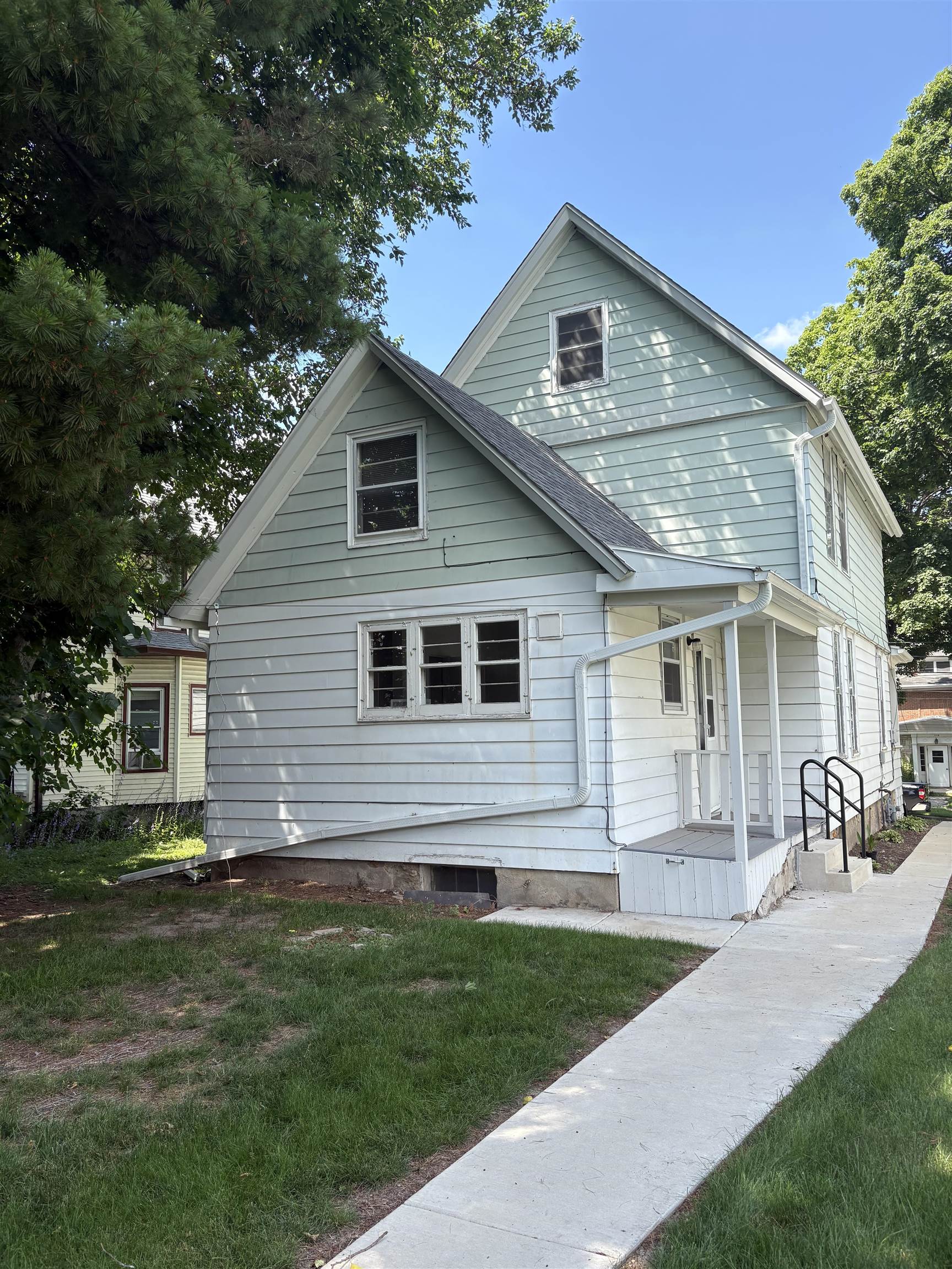 1111 Erin Street