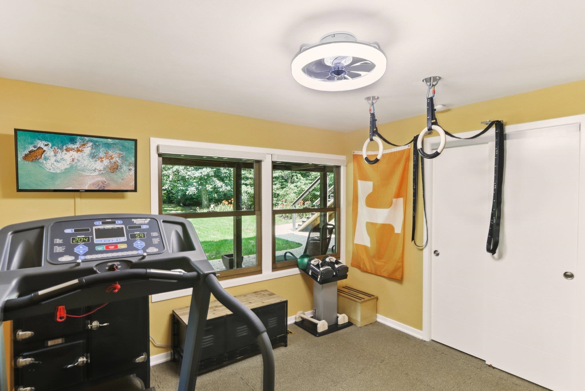 6241 S Highland Avenue