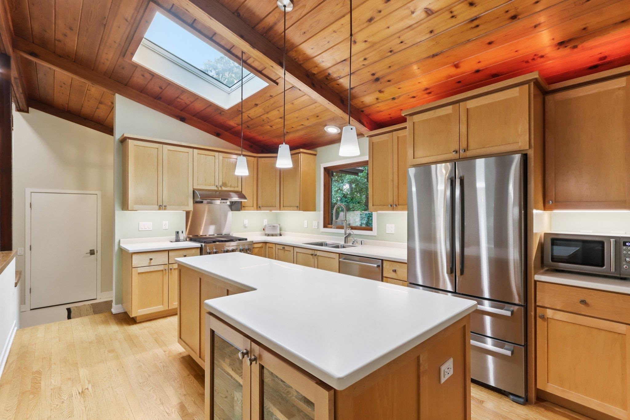 6241 S Highland Avenue