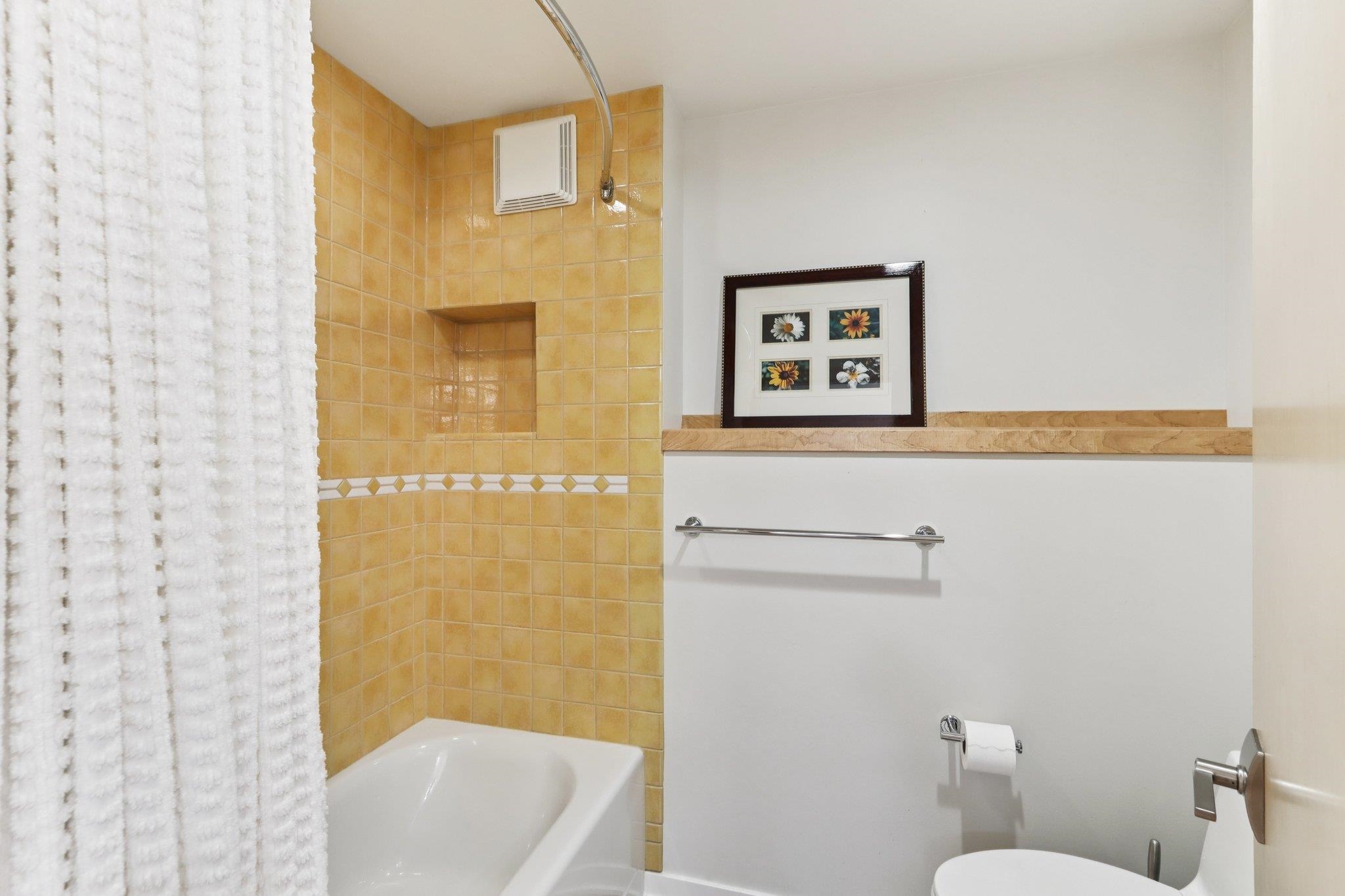 6241 S Highland Avenue