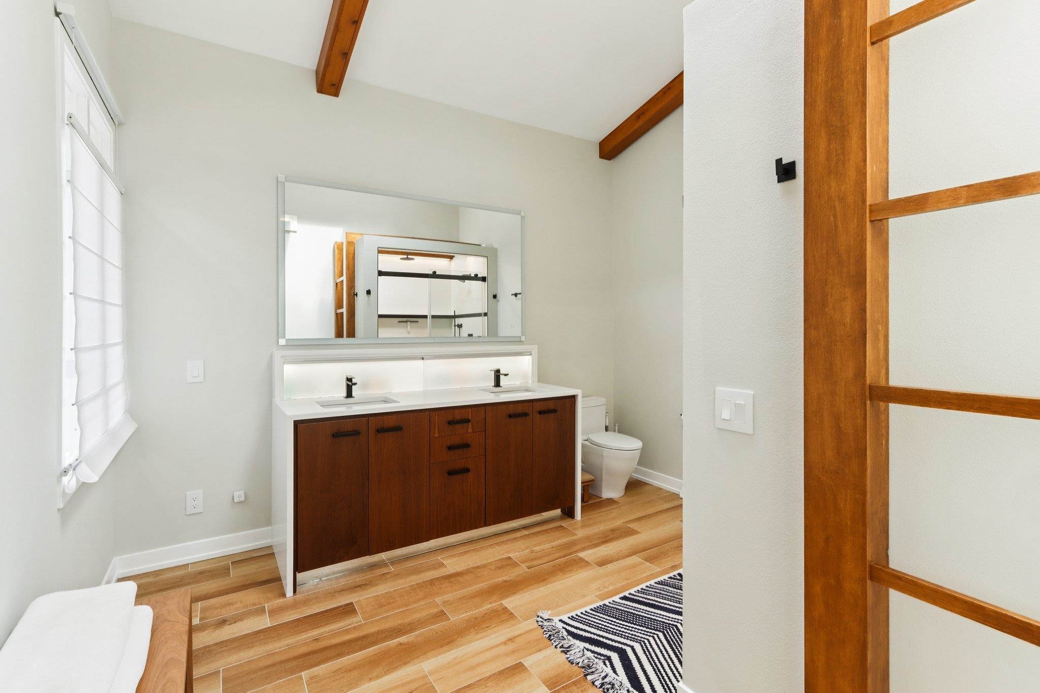 6241 S Highland Avenue