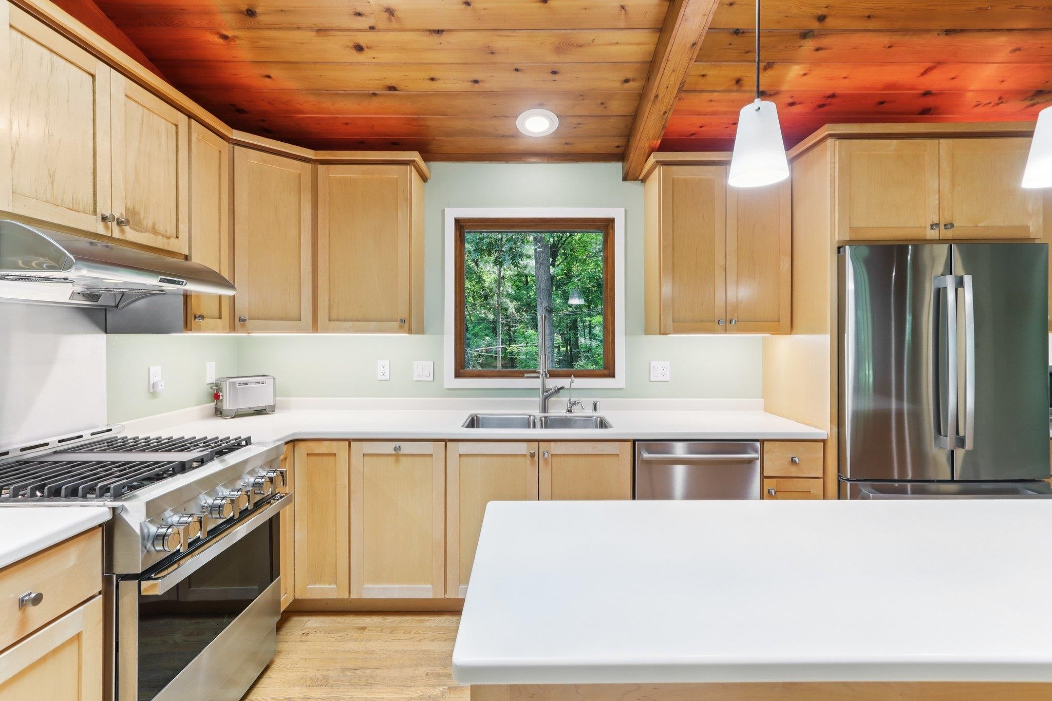 6241 S Highland Avenue