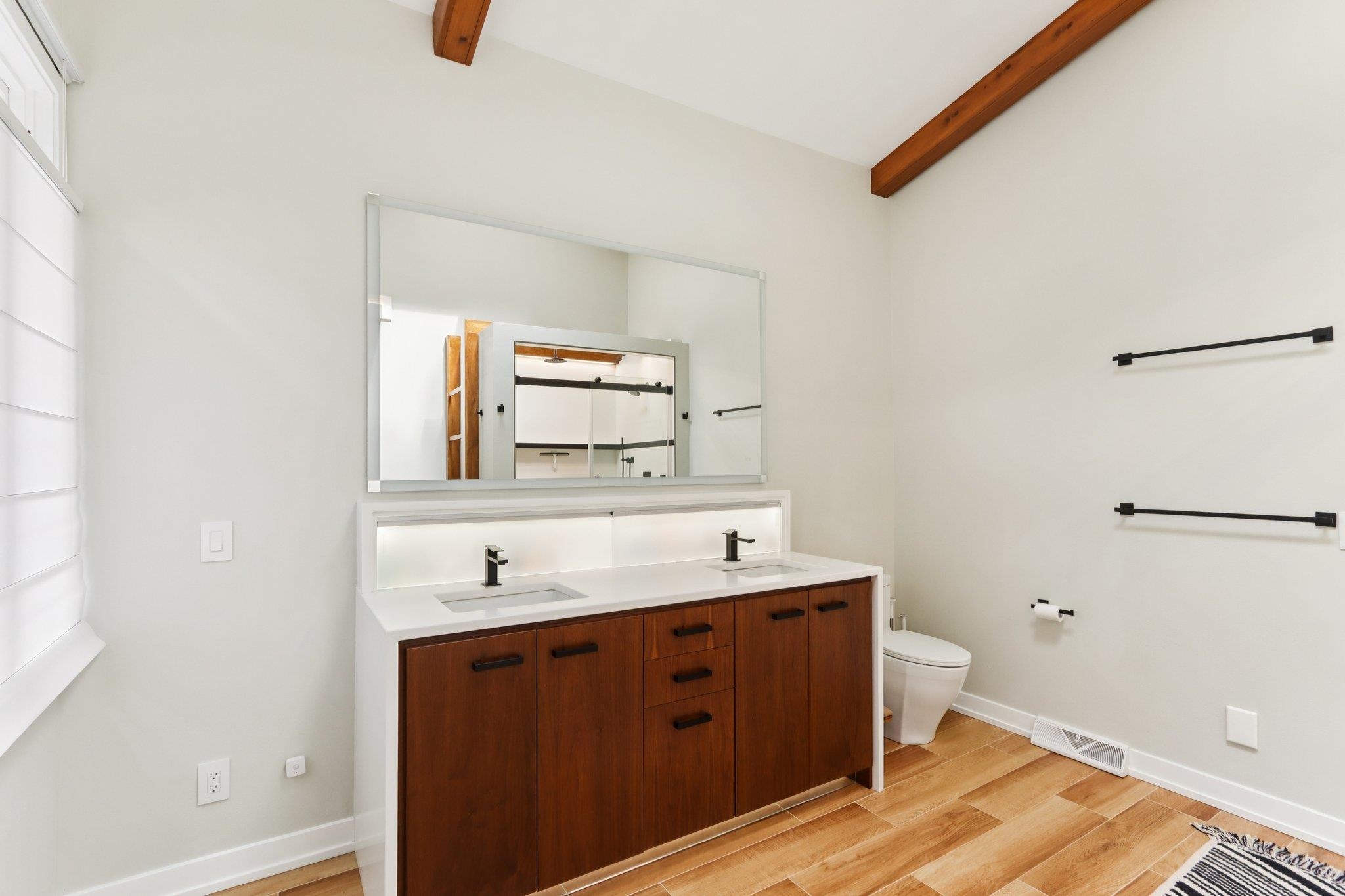 6241 S Highland Avenue