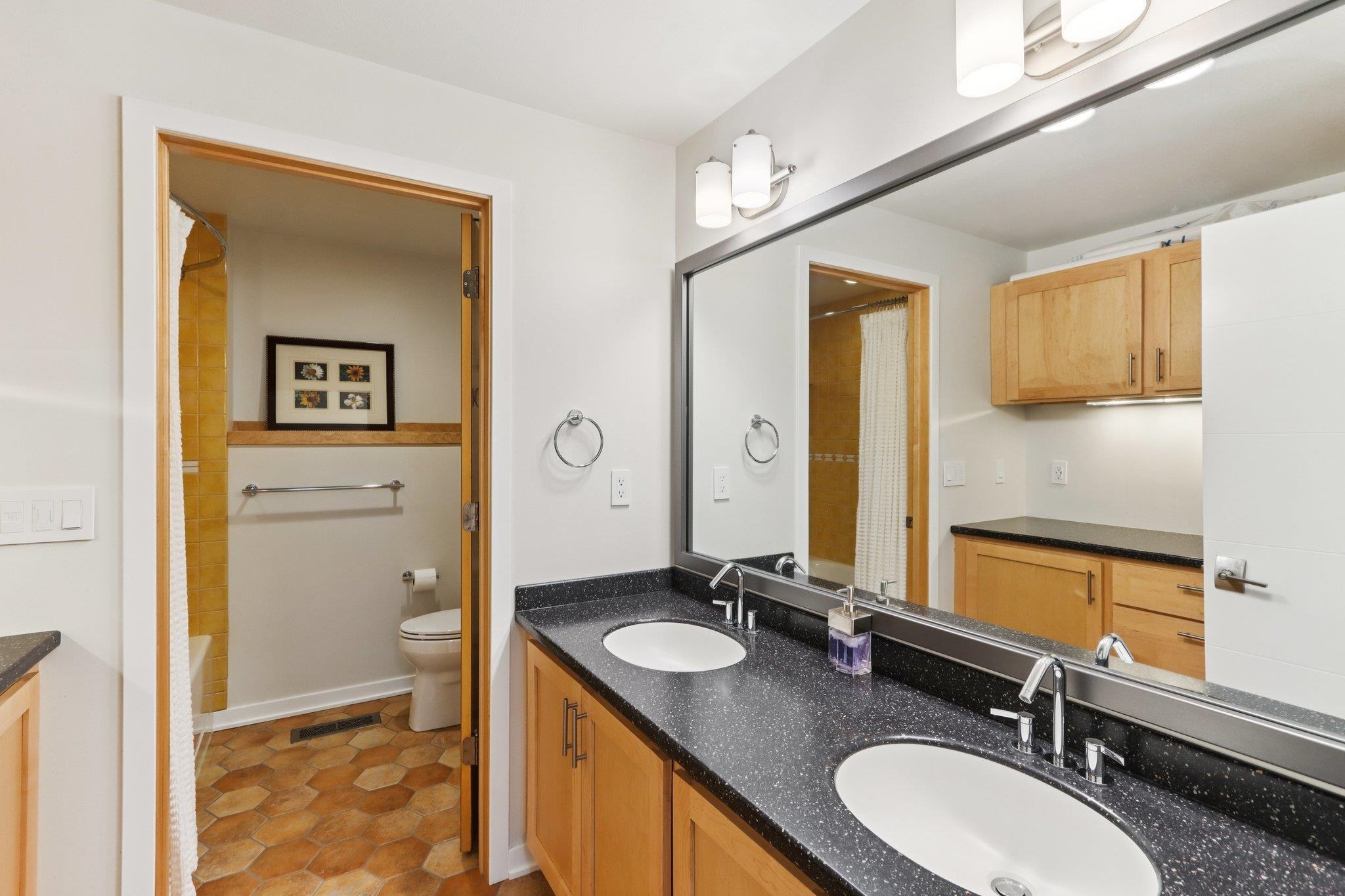 6241 S Highland Avenue