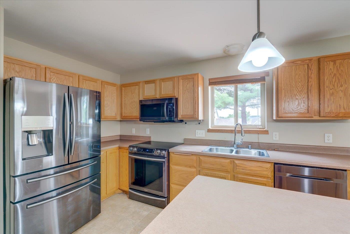 1406 Dewberry Drive