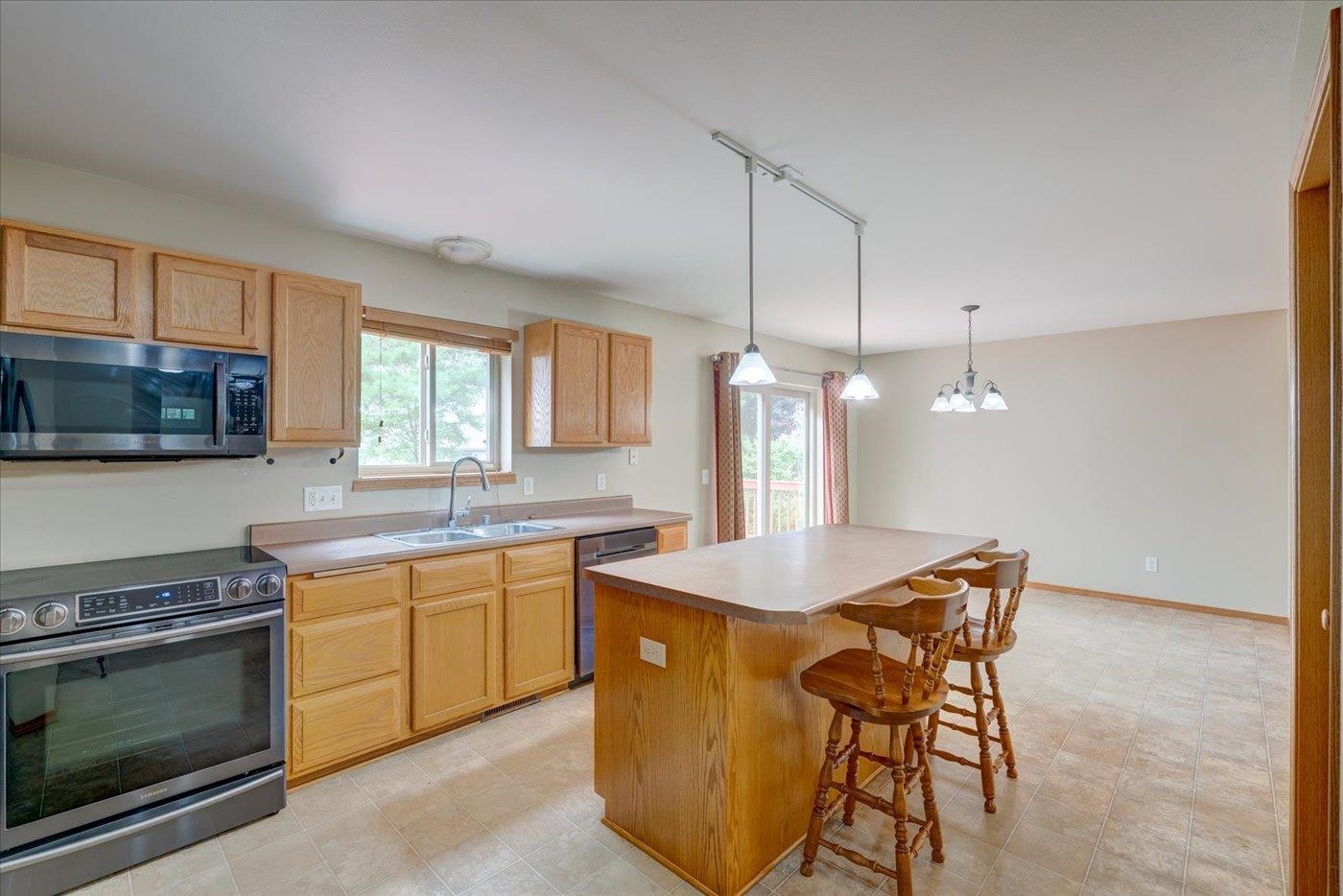 1406 Dewberry Drive