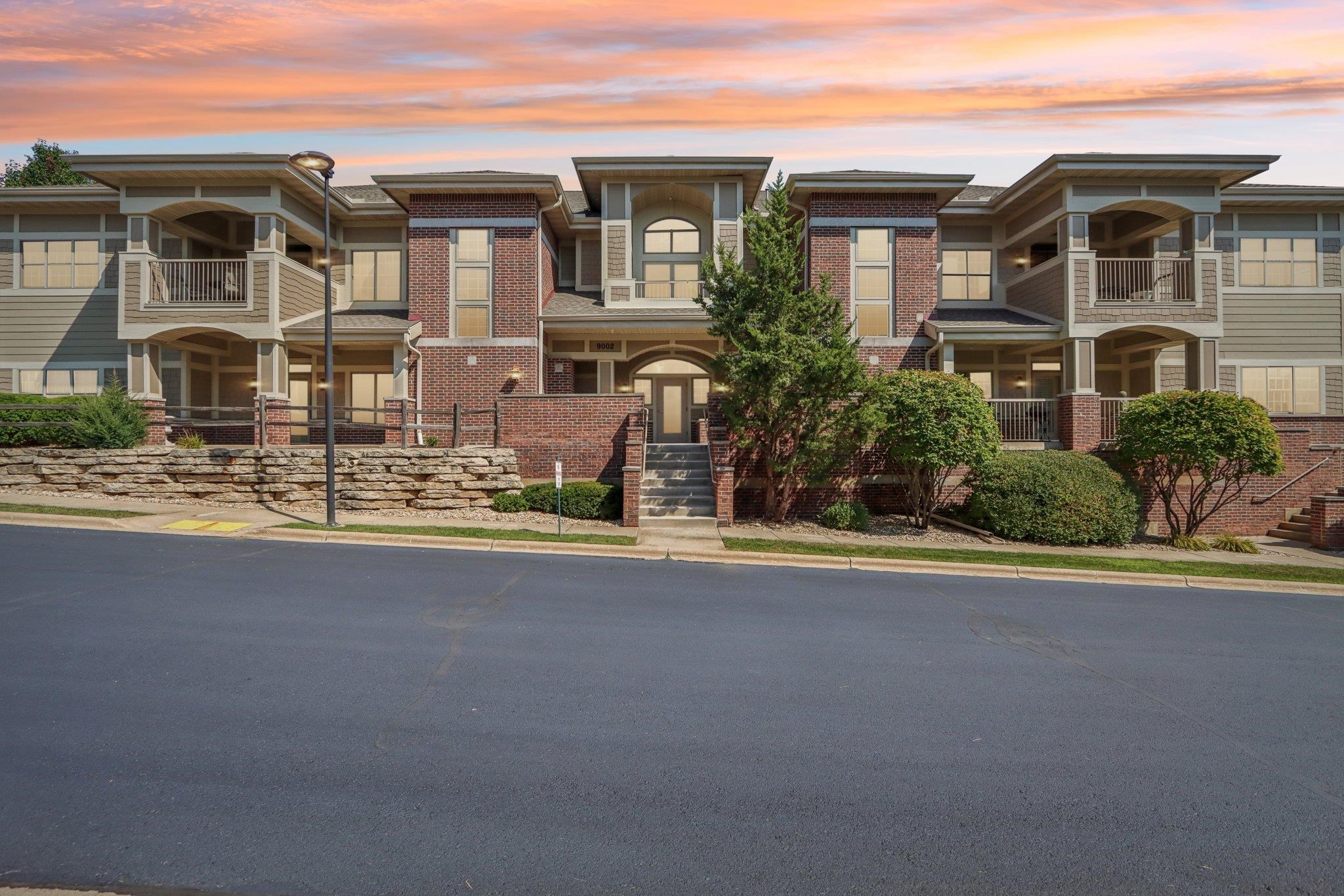 9002 Hawks Reserve Lane 202