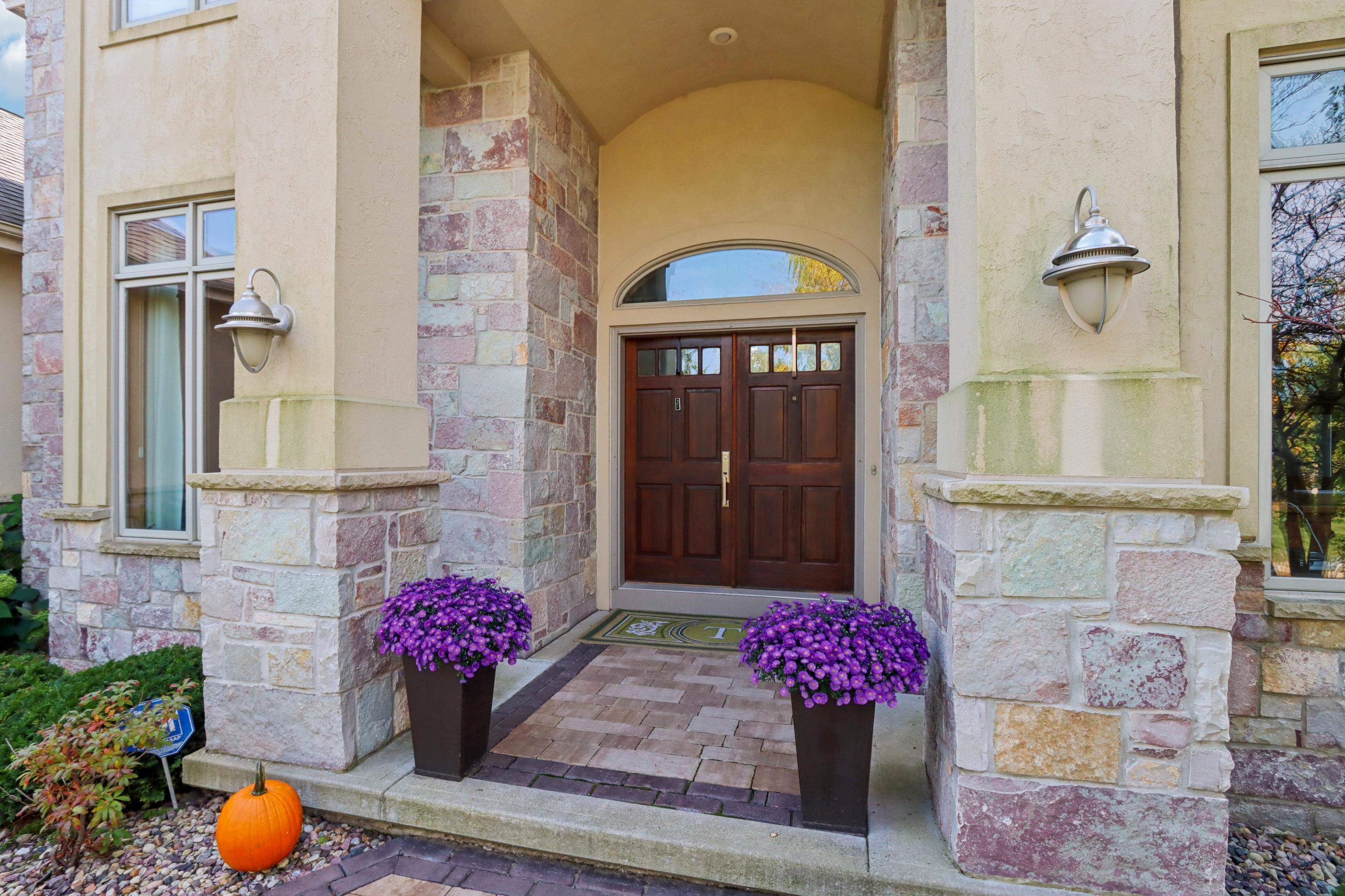 9701 Trappers Trail