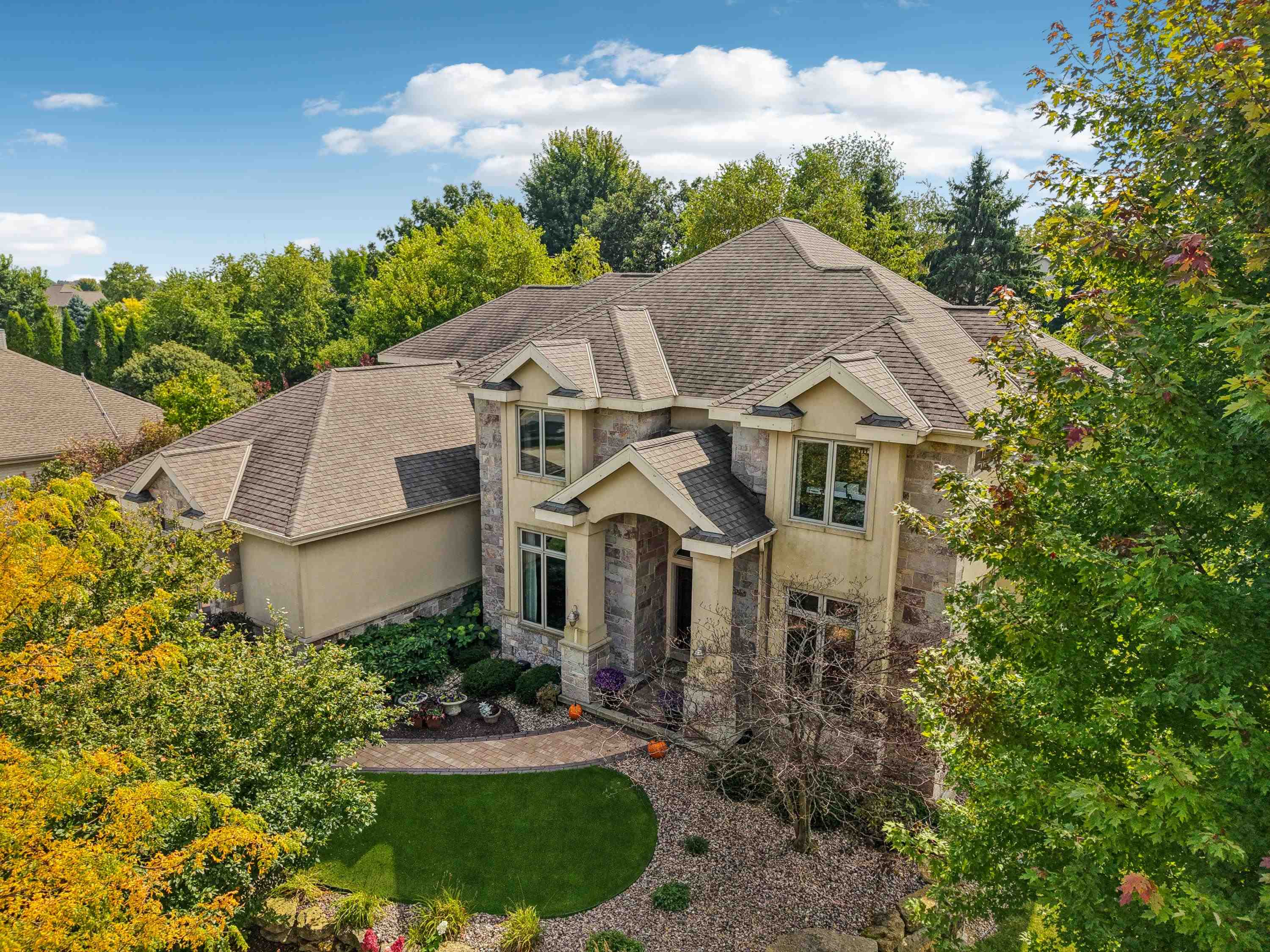 9701 Trappers Trail