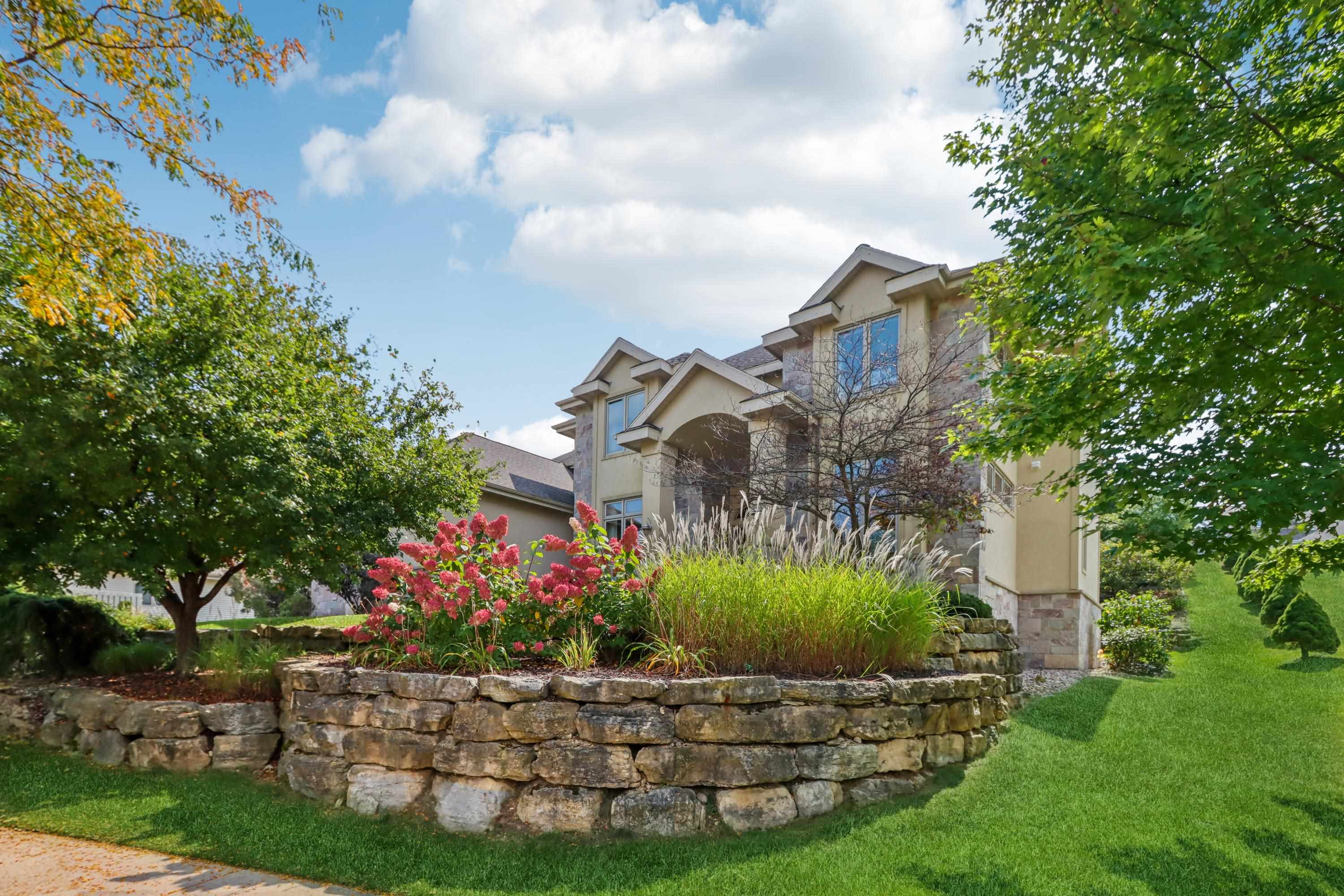 9701 Trappers Trail