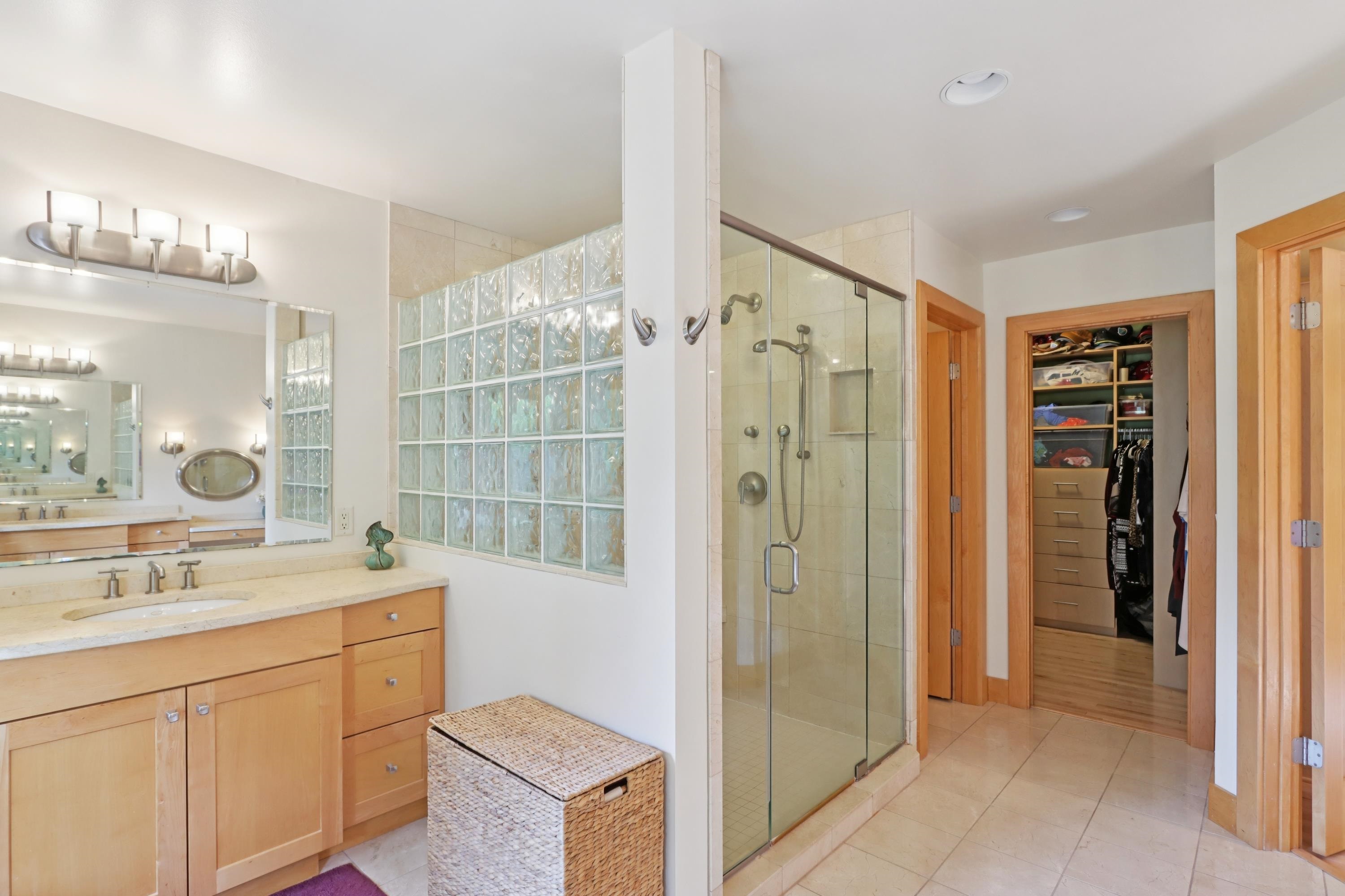 9701 Trappers Trail