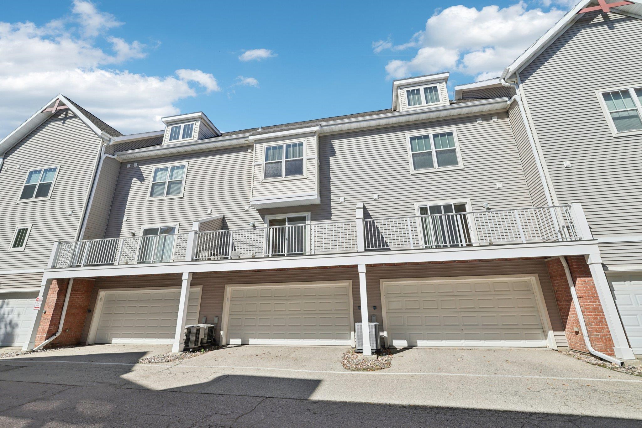 711 Cricket Lane 3