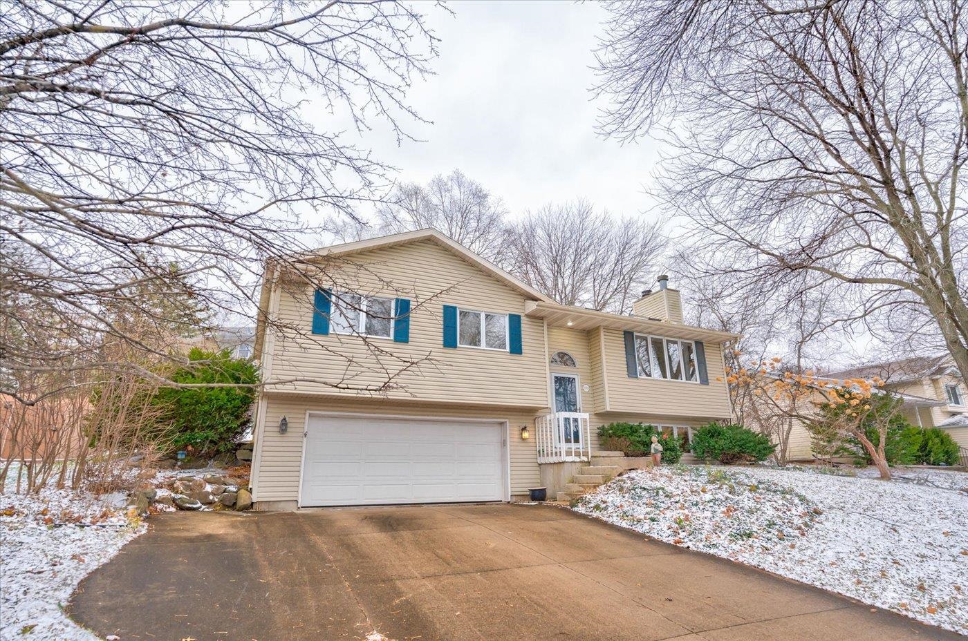 2901 Maple Grove Drive