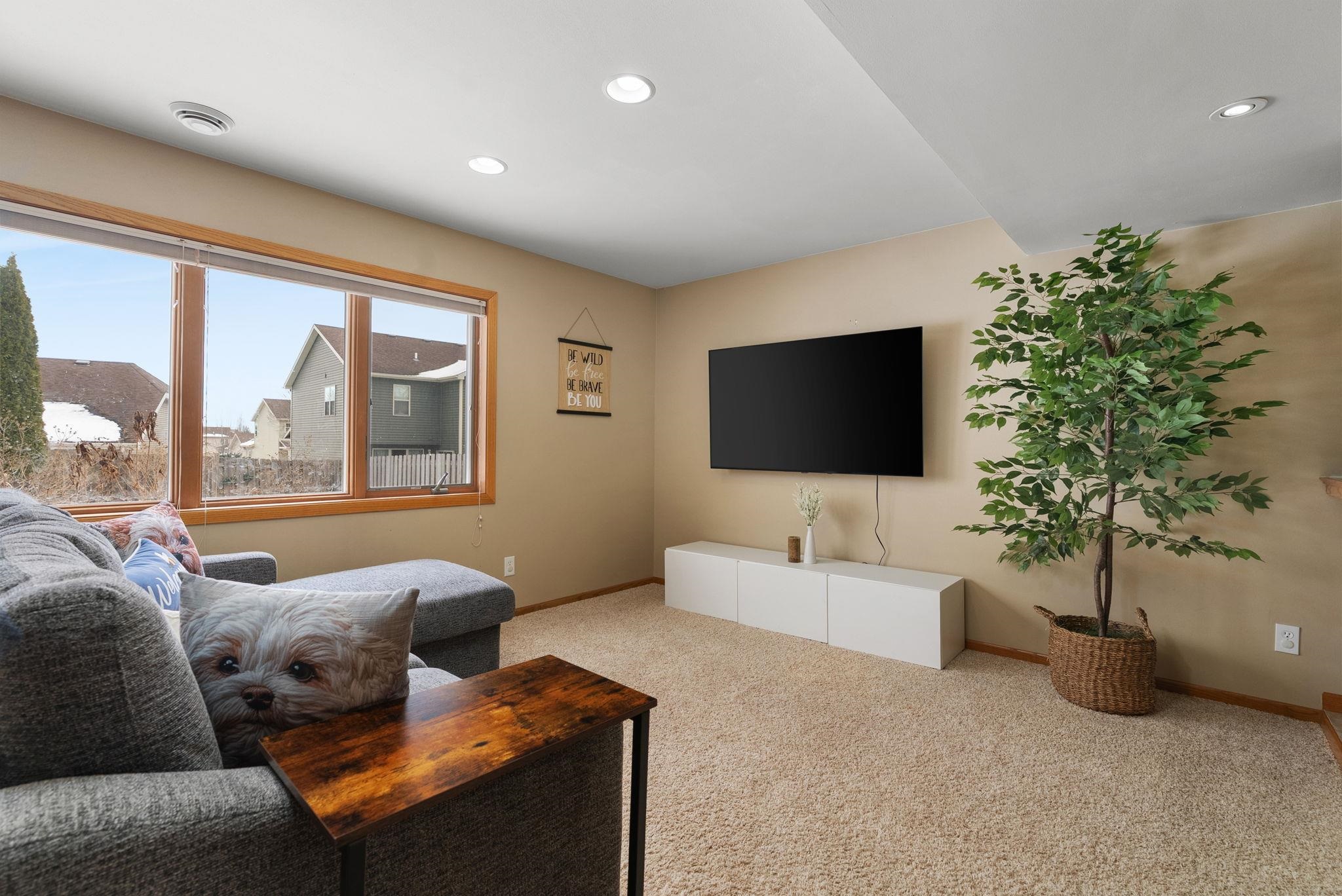 3833 Mammoth Trail