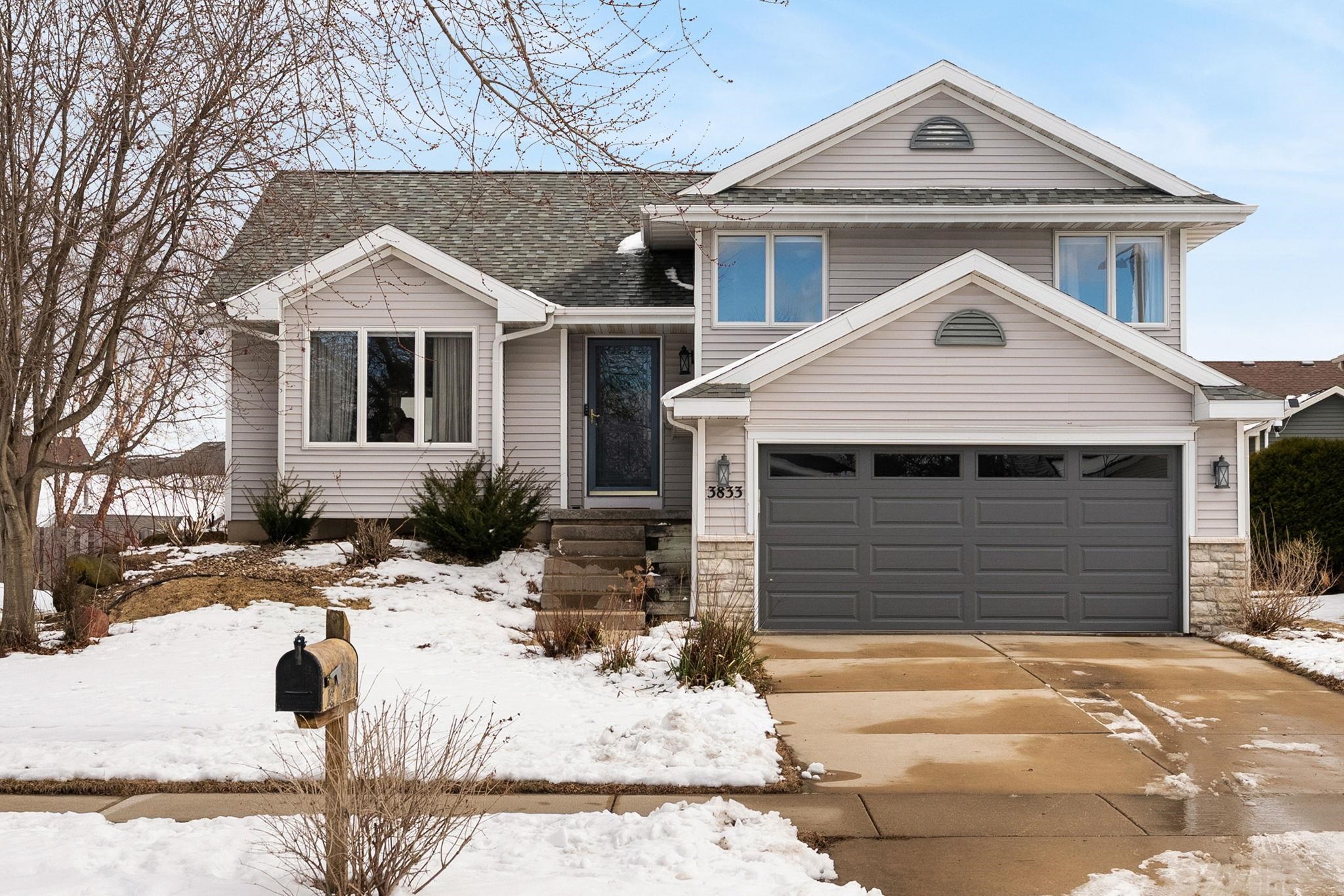 3833 Mammoth Trail