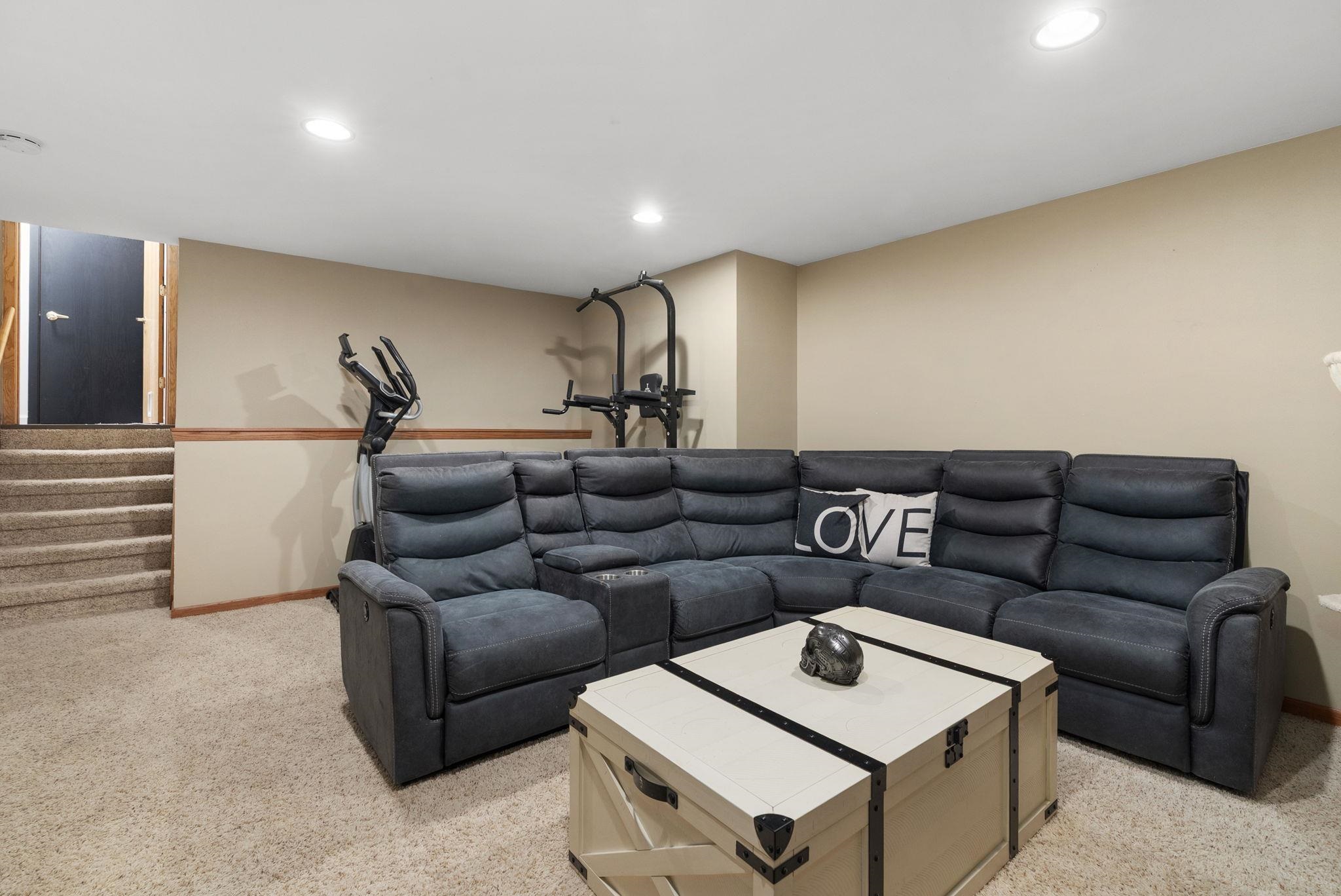 3833 Mammoth Trail