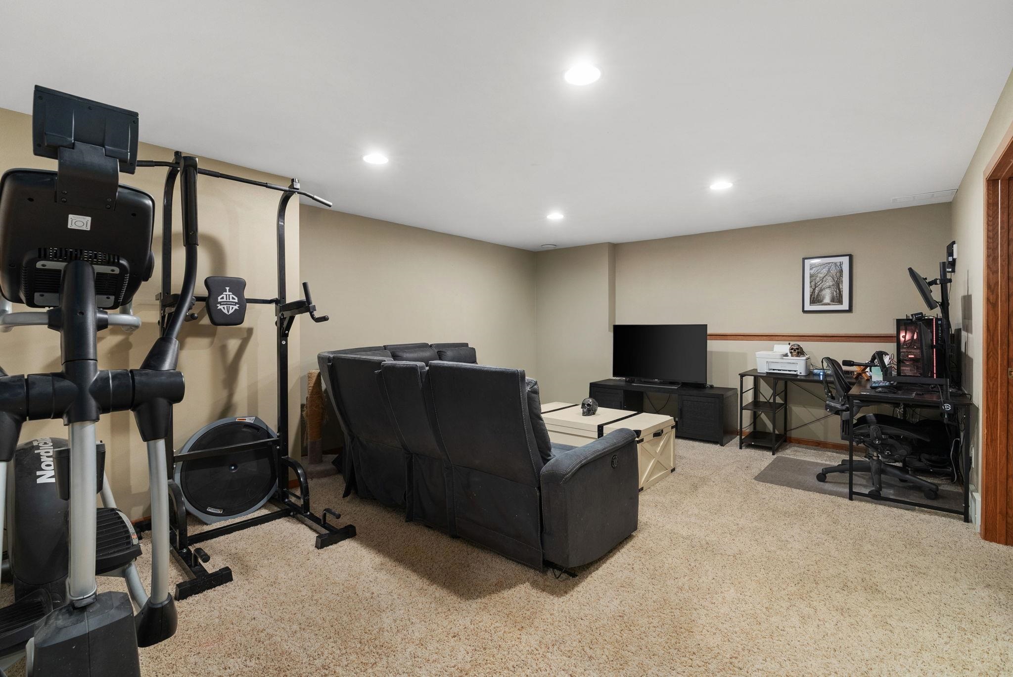 3833 Mammoth Trail