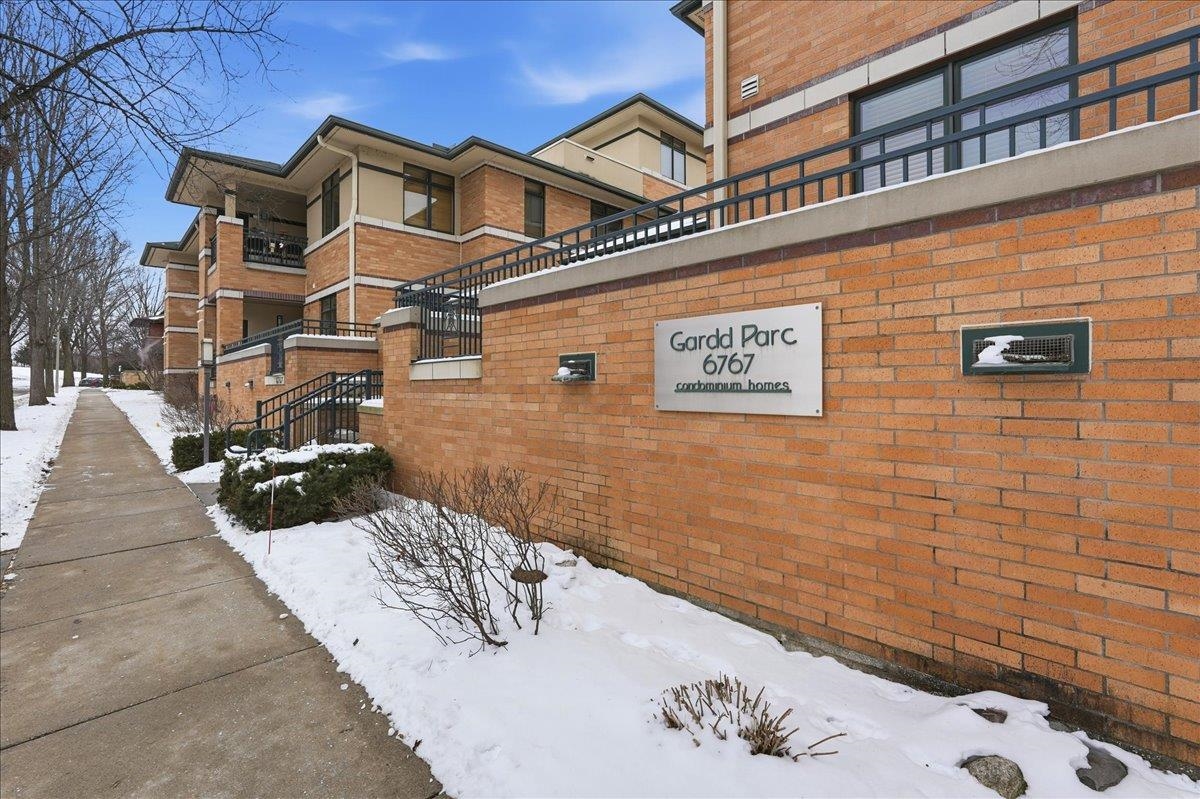 6767 Frank Lloyd Wright Avenue 305
