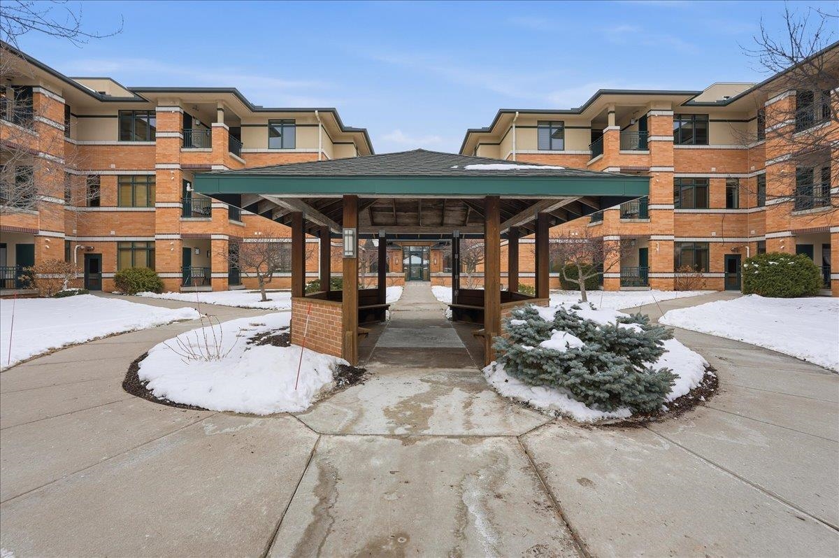 6767 Frank Lloyd Wright Avenue 305