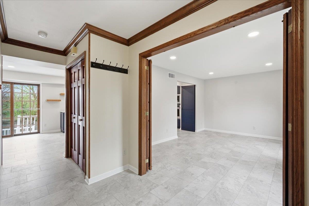3702 Nathan Hale Court