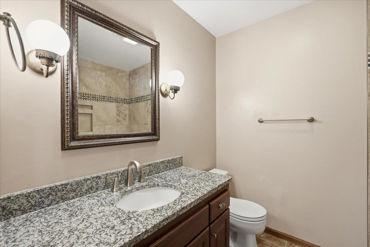 3702 Nathan Hale Court