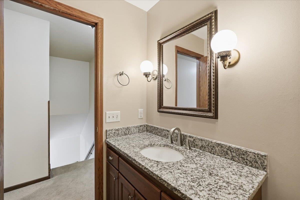 3702 Nathan Hale Court